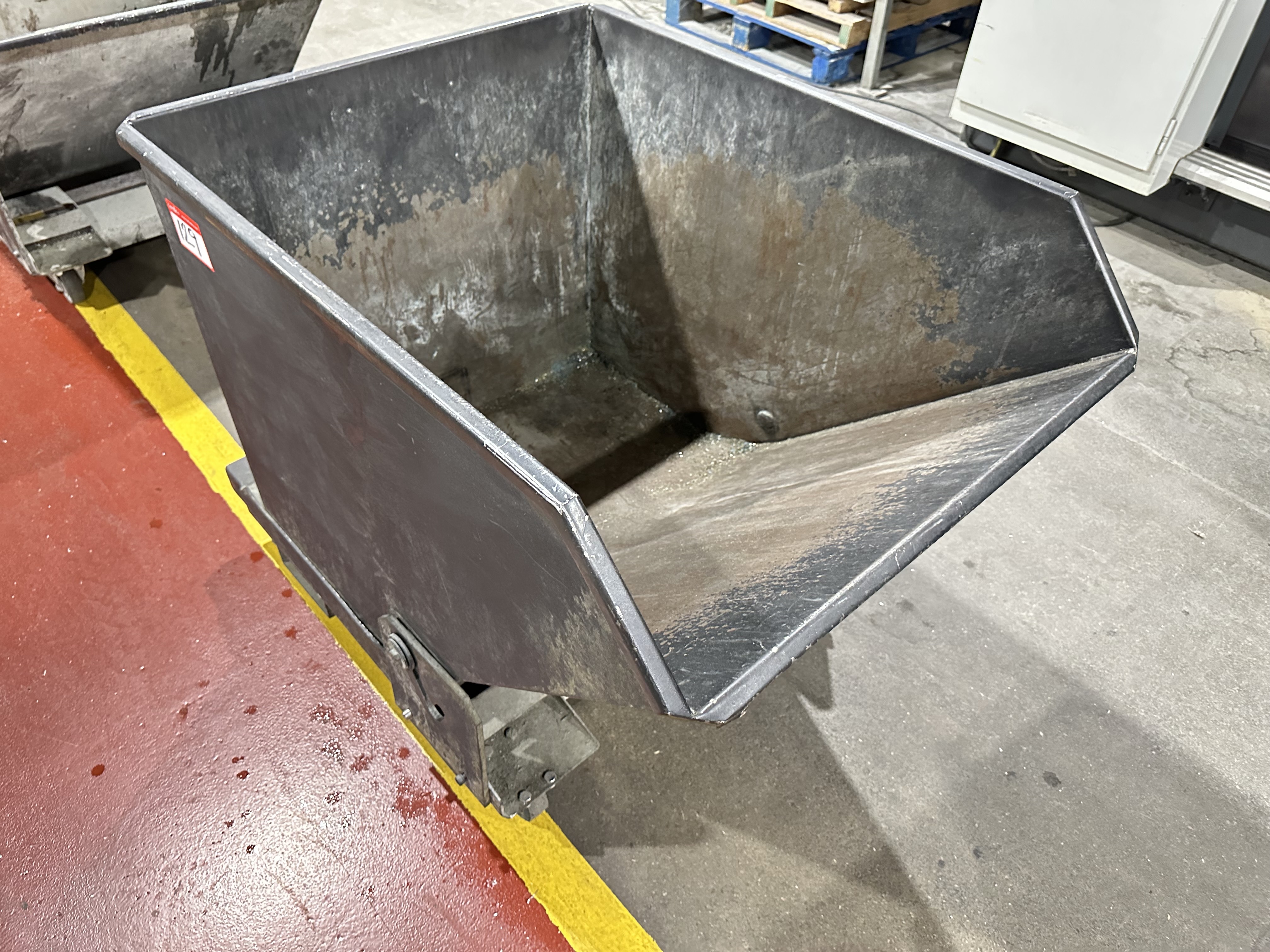 Mobile Swarf Tipping Skip, Size 840 x 1100mm x 940mm