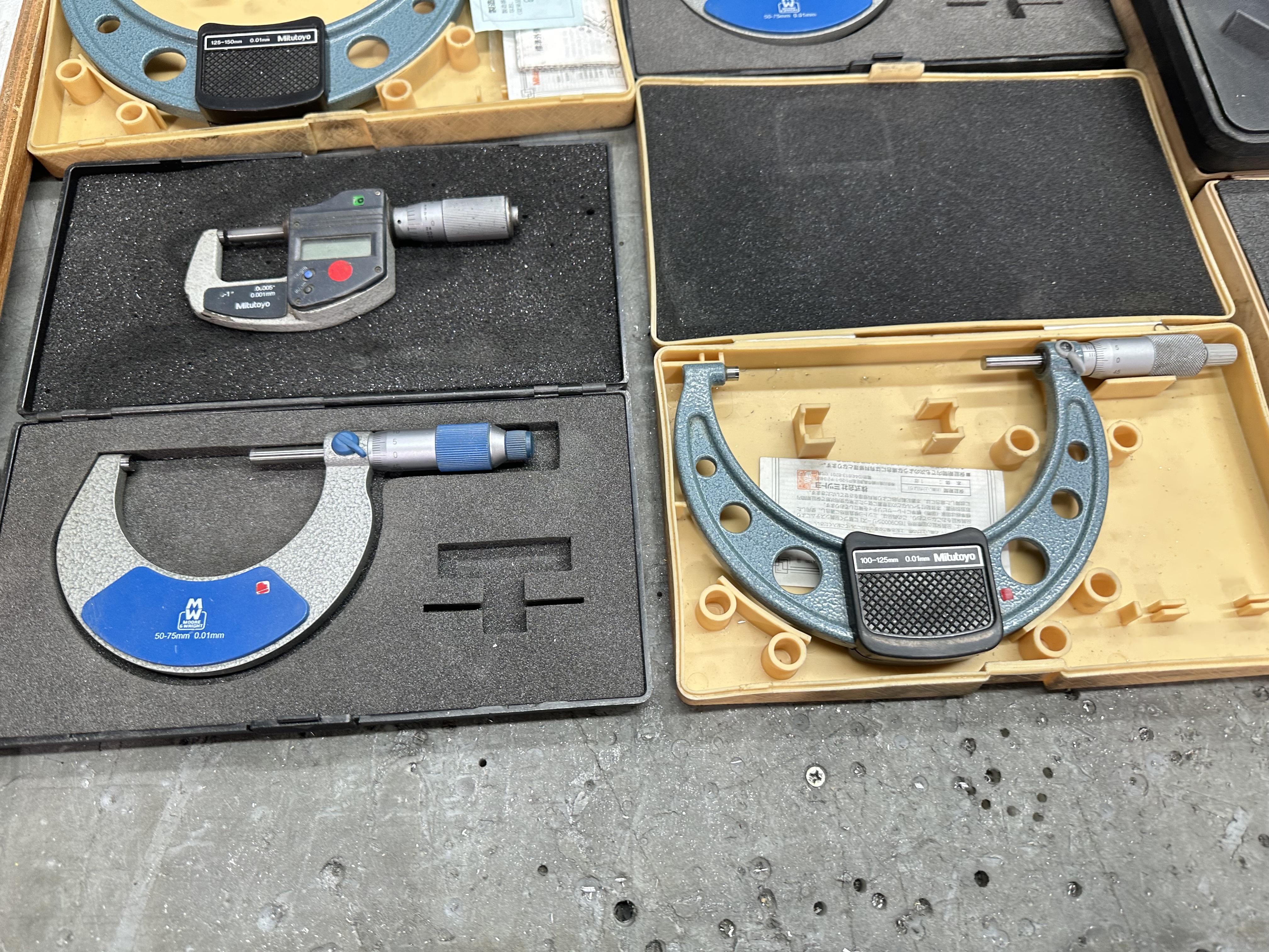 Various Size Metric Micrometers Range 0 - 25mm to 225 - 250mm