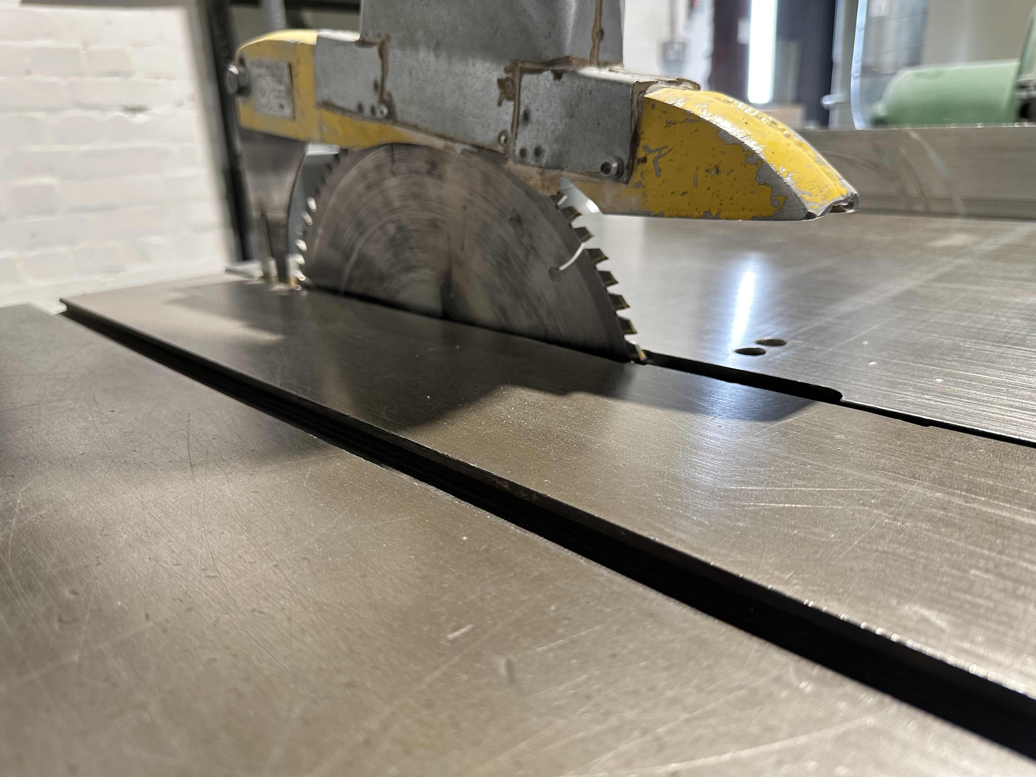 Wadkin Bursgreen 12" BGP/S 12" Sliding Table Panel Sawbench