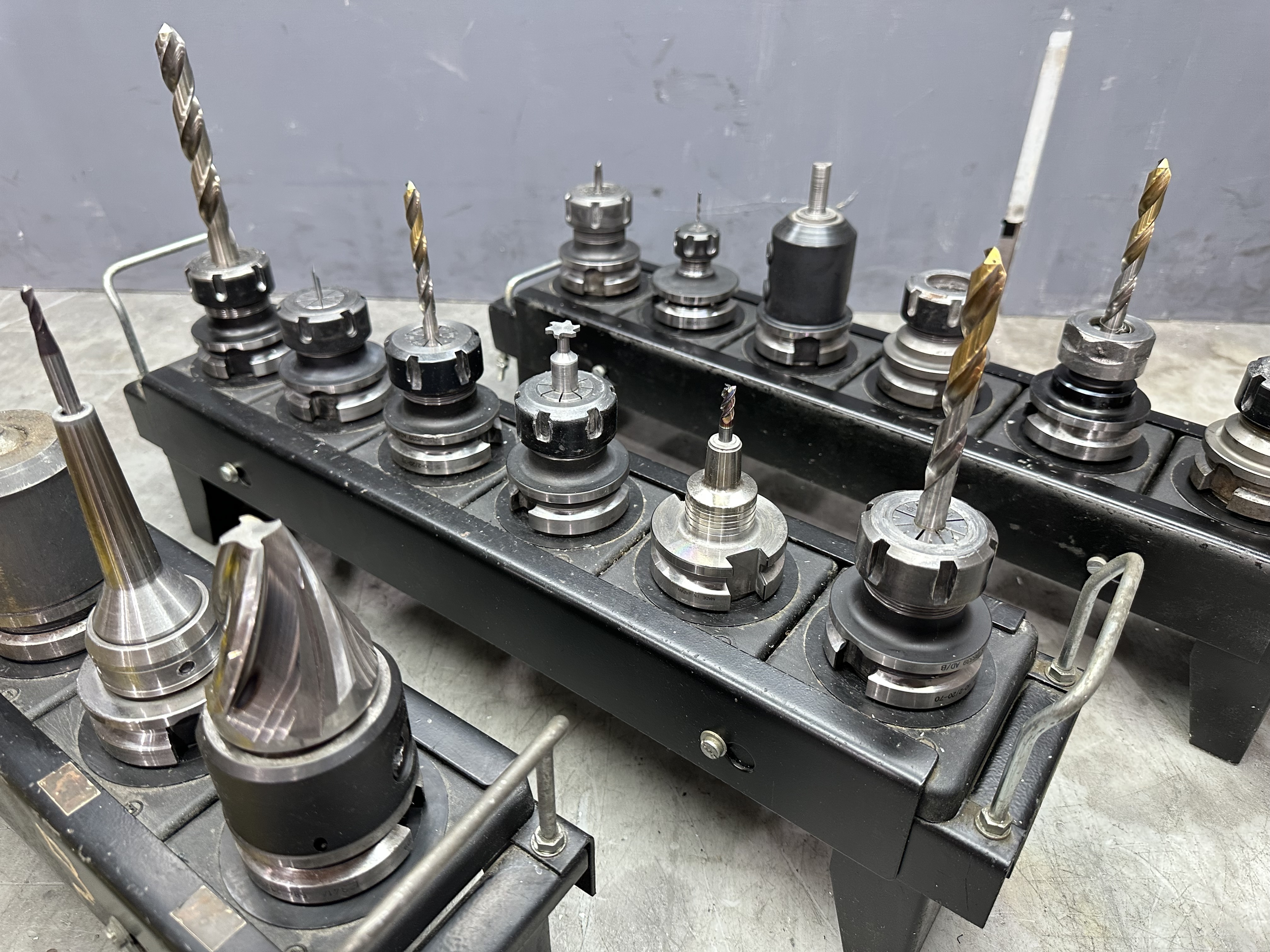 BT40 Spindle Tools Hoders with Various Cutter Holding Ends (4 x Tool Racks)