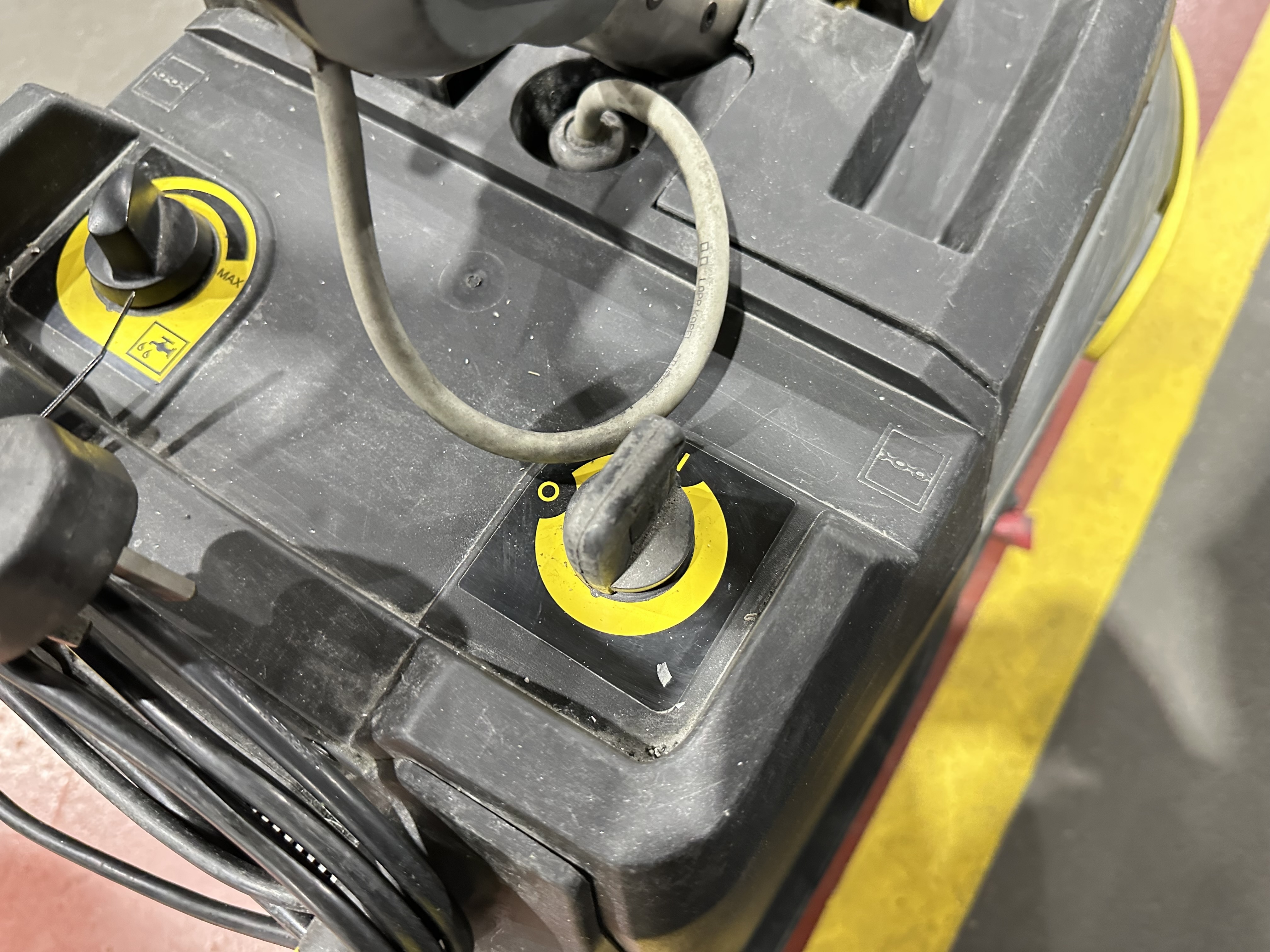 Karcher BR3512C Floor Scrubber (2015)