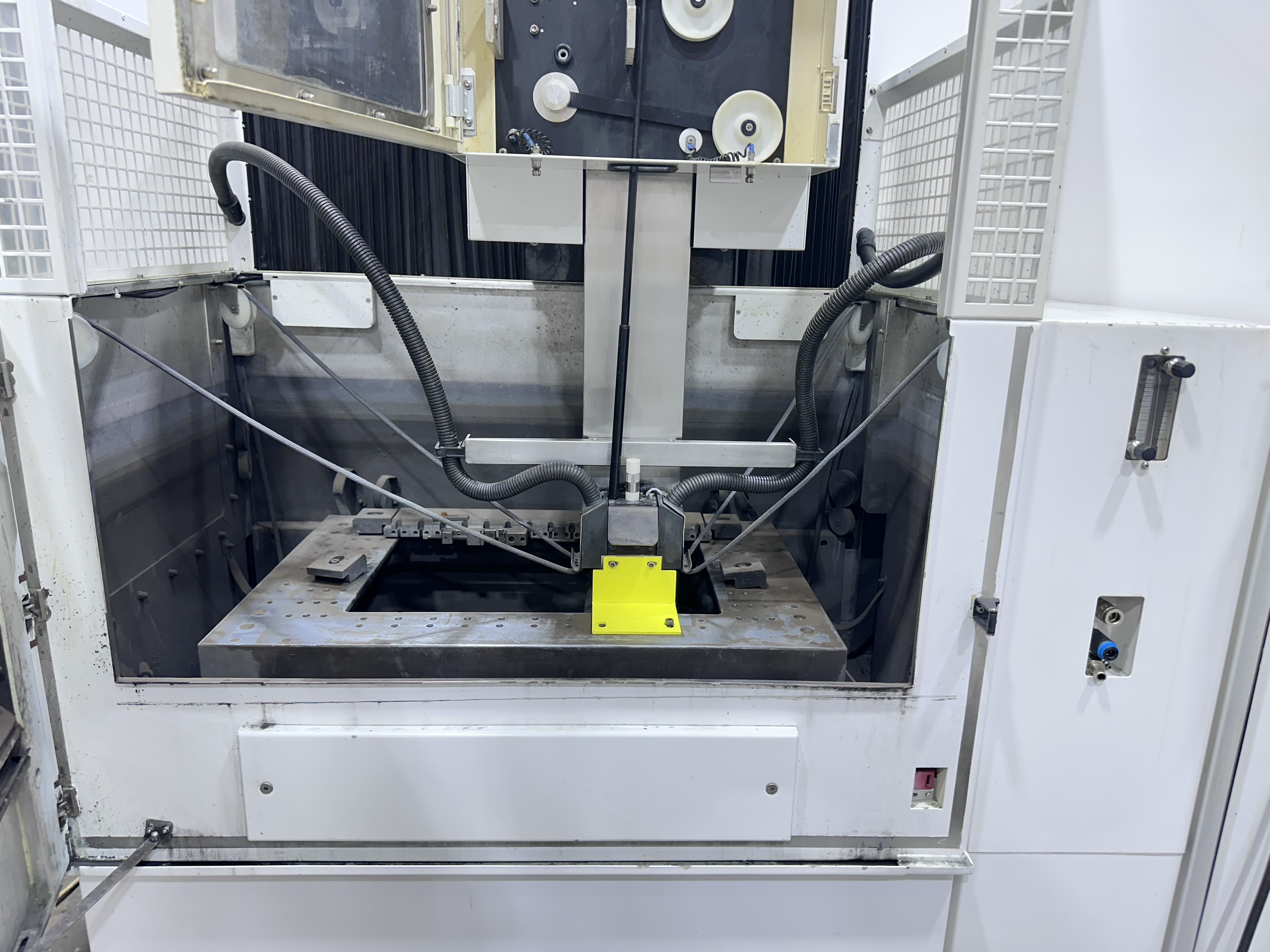 Charmilles Robofil 440-CC Wire-Cut Electro-Discharge Machine. (2002)