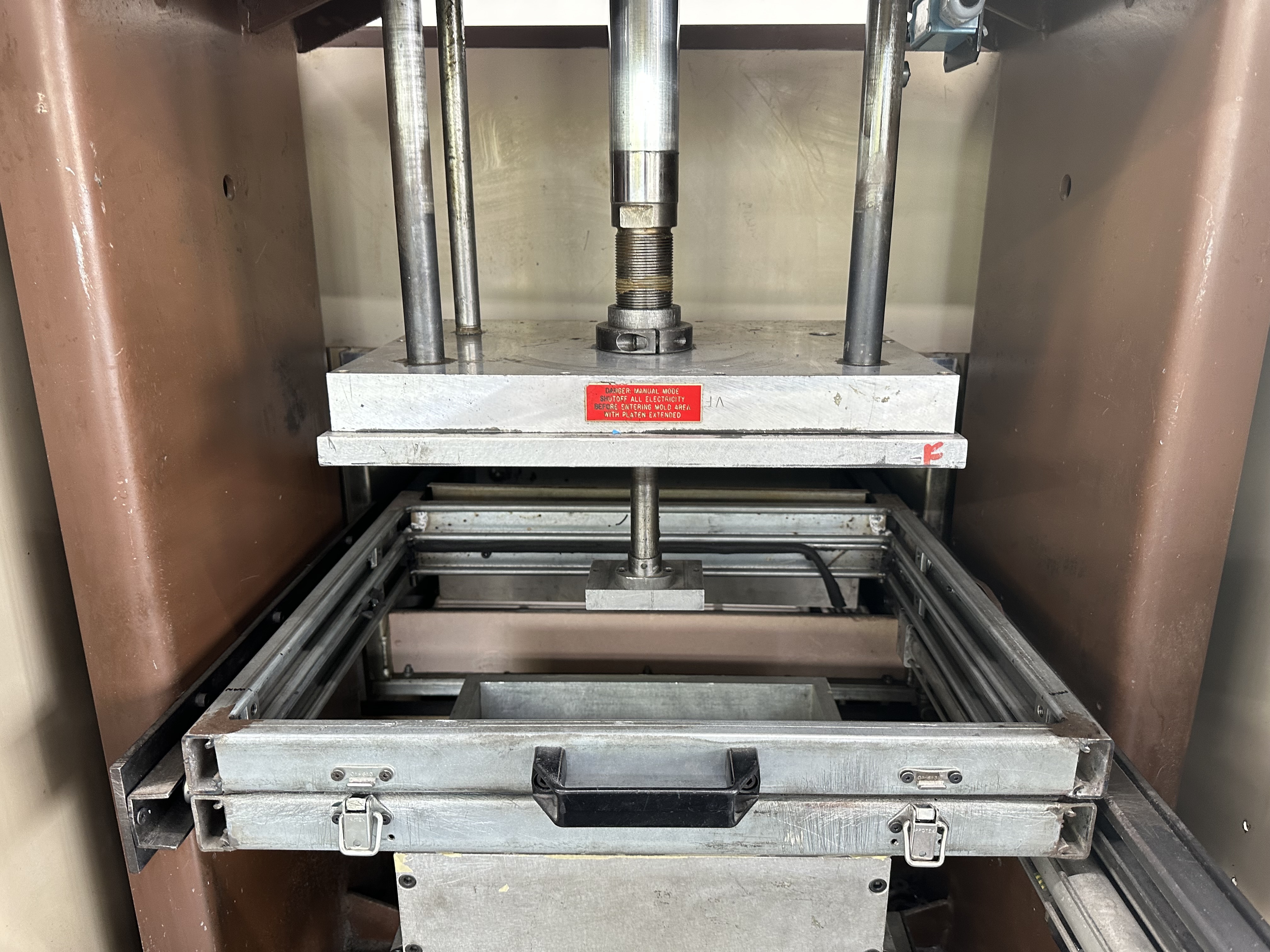 Labform 1620 Hydro-Trim Laboratory Thermoforming Machine