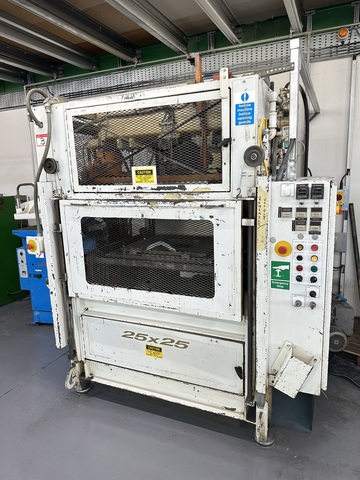 Lyle Industries 25 x 25 Single Station Vacuum Thermoforming Machine (1996)