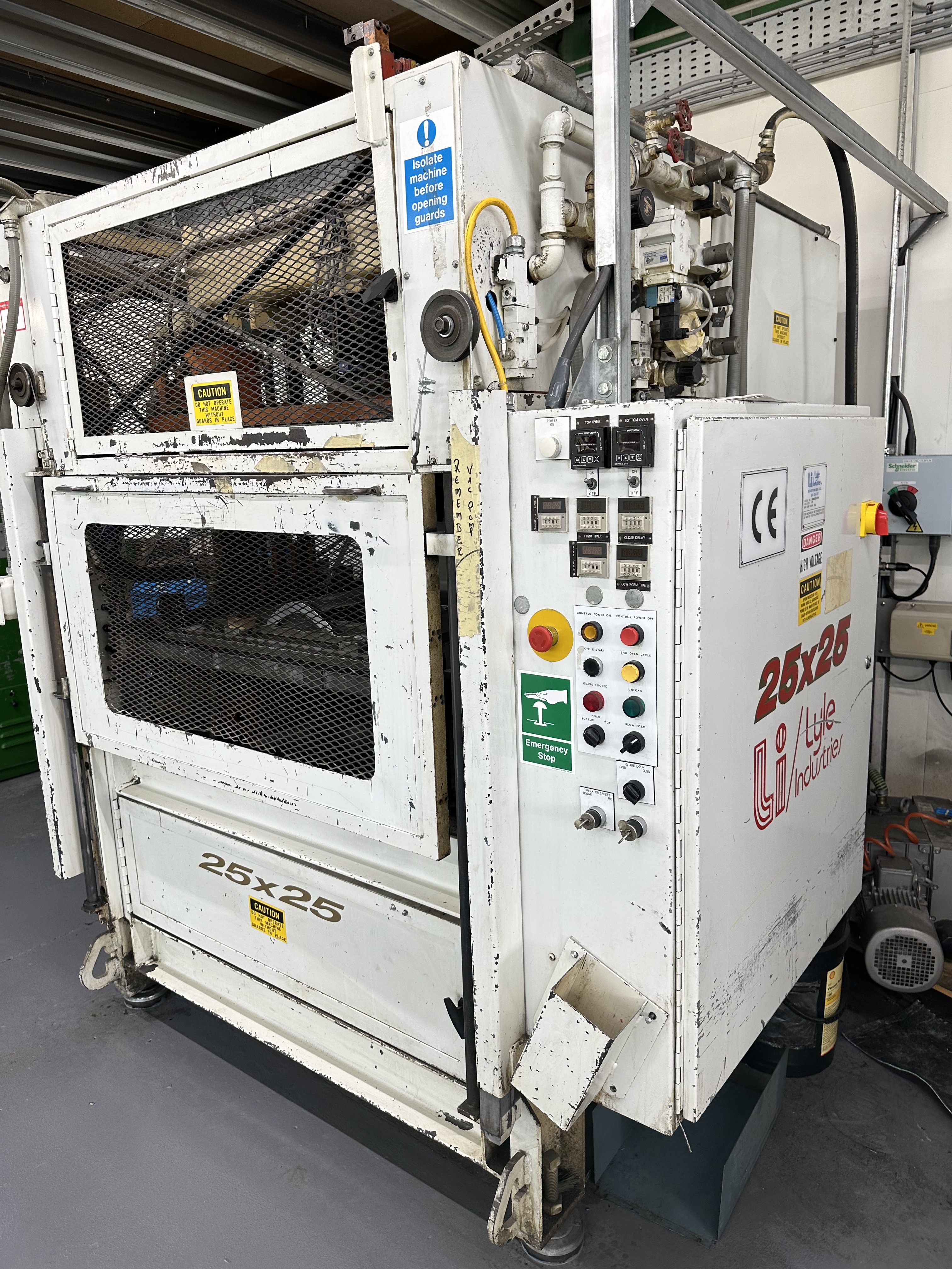 Lyle Industries 25 x 25 Single Station Vacuum Thermoforming Machine (1996)