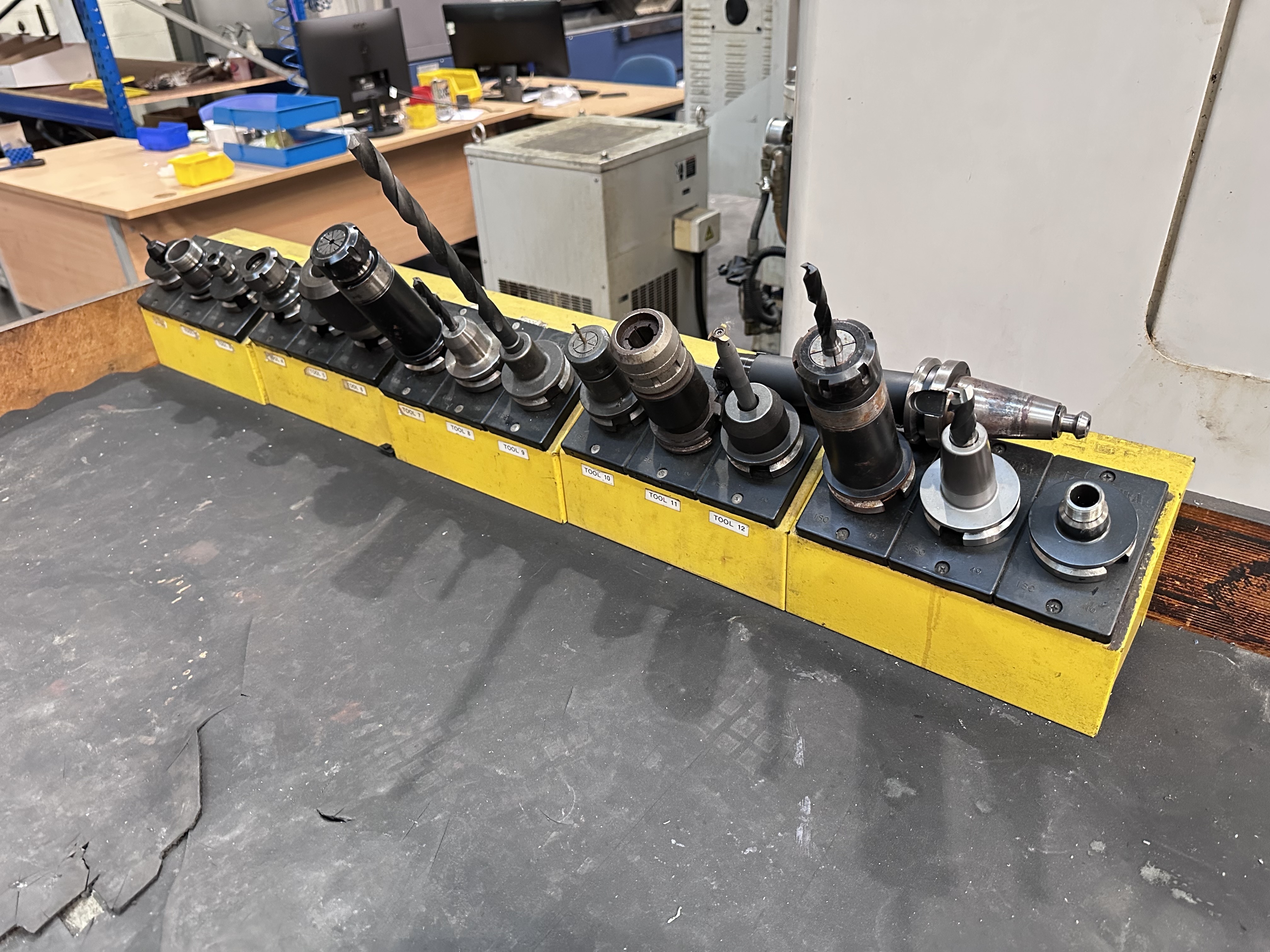Work Bench, Vice & BT40 Spindle Tool Holders