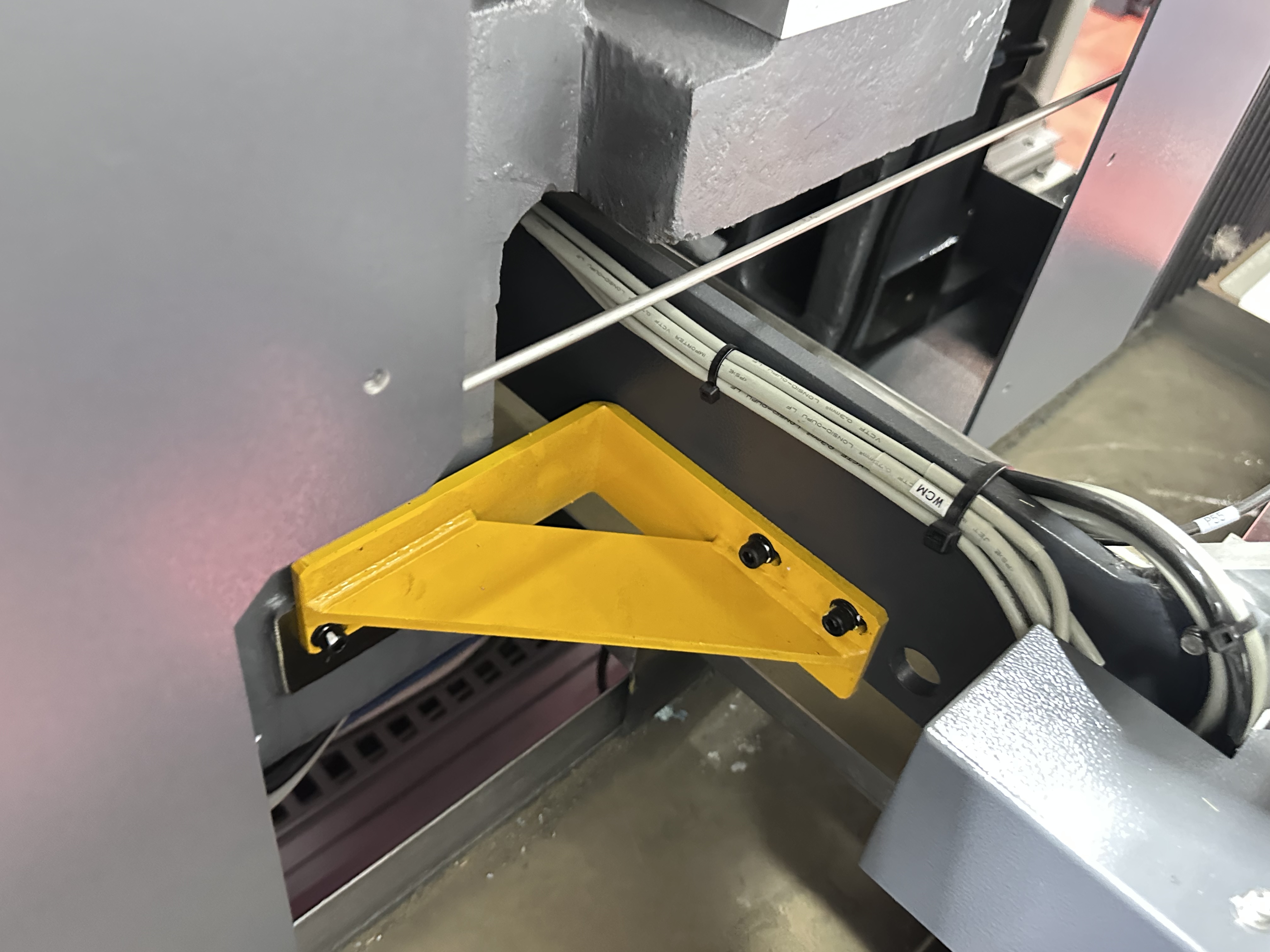 Mitsubishi MV2400R High-Precision Wire Electro-Discharge Machine. (2022)