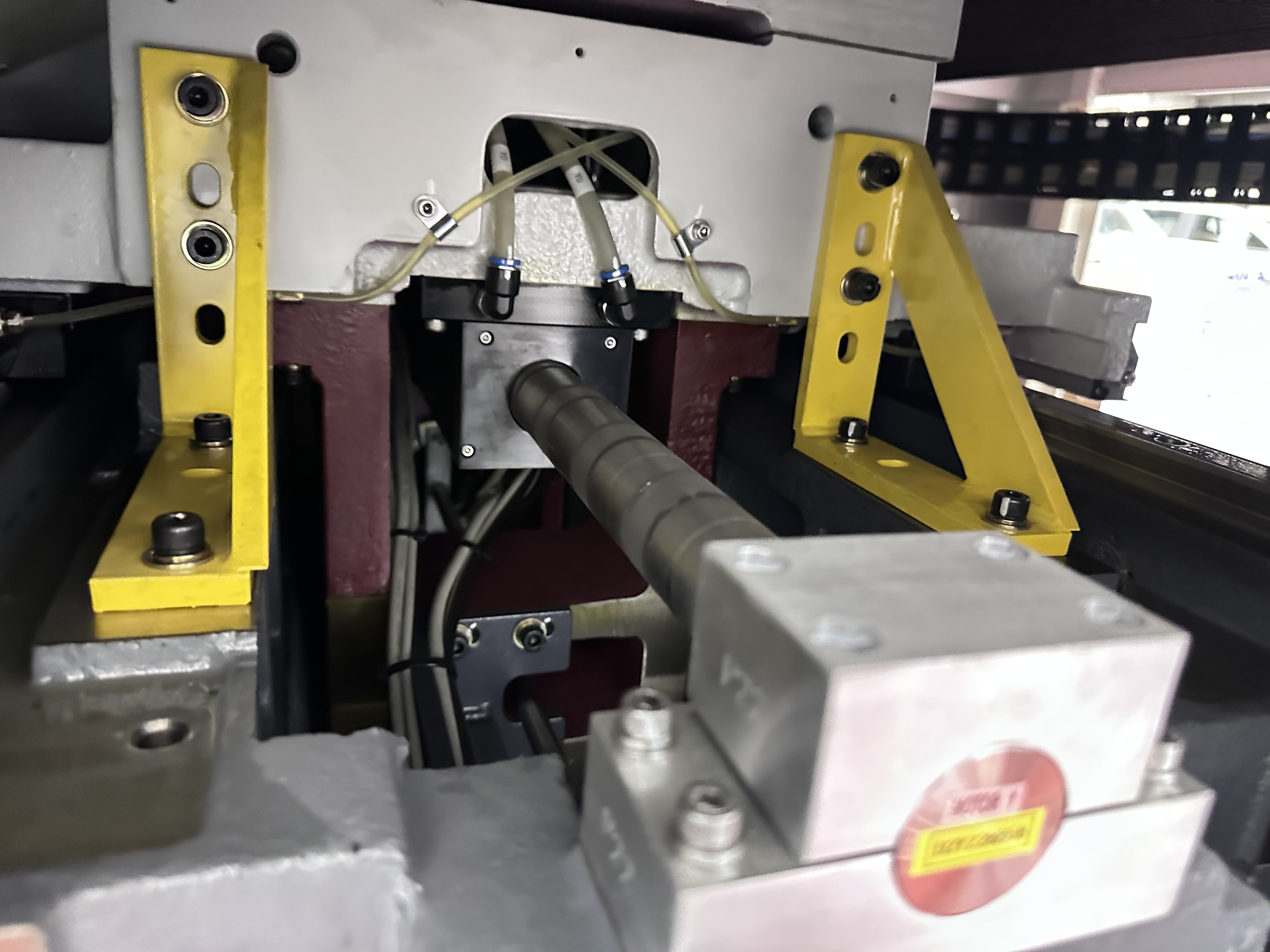 Mitsubishi MV2400R High-Precision Wire Electro-Discharge Machine. (2022)