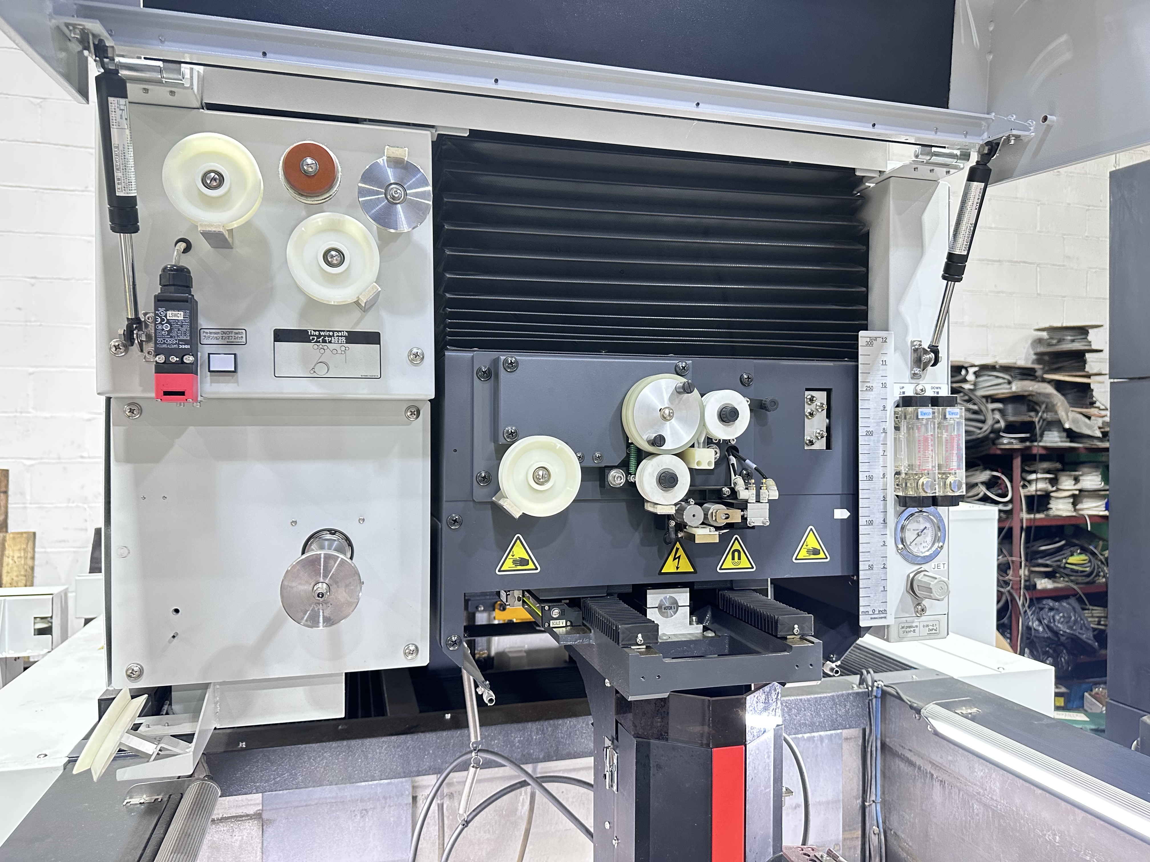 Mitsubishi MV2400R High-Precision Wire Electro-Discharge Machine. (2022)