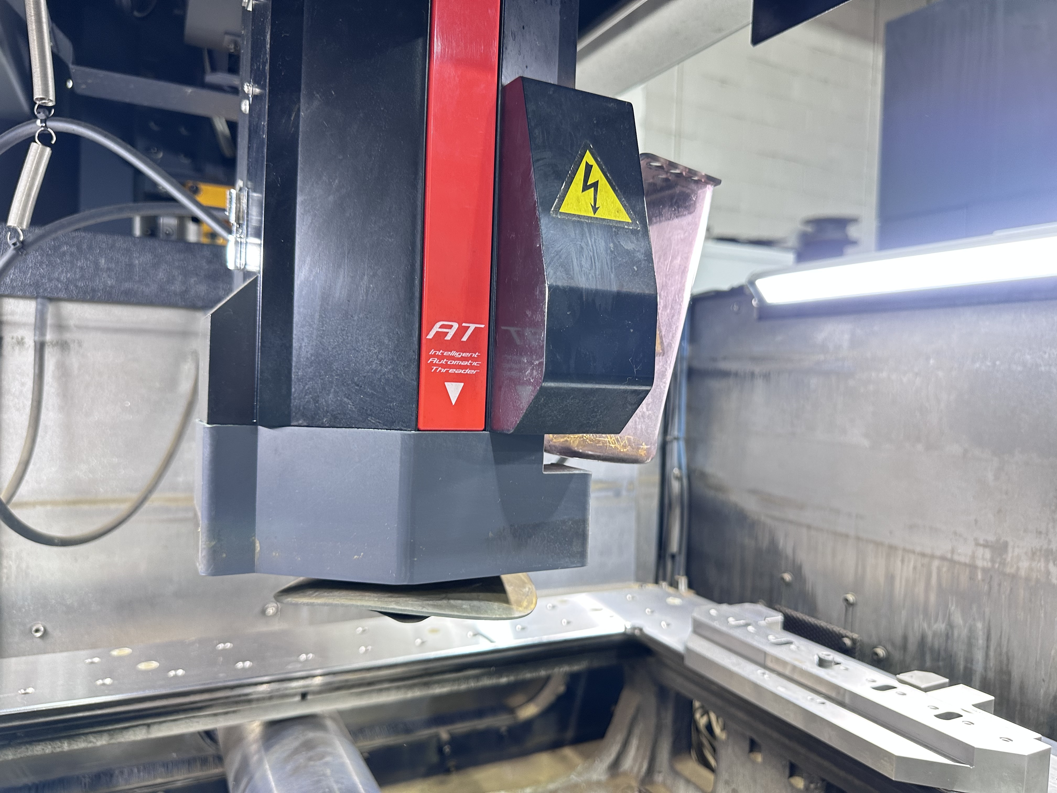 Mitsubishi MV2400R High-Precision Wire Electro-Discharge Machine. (2022)