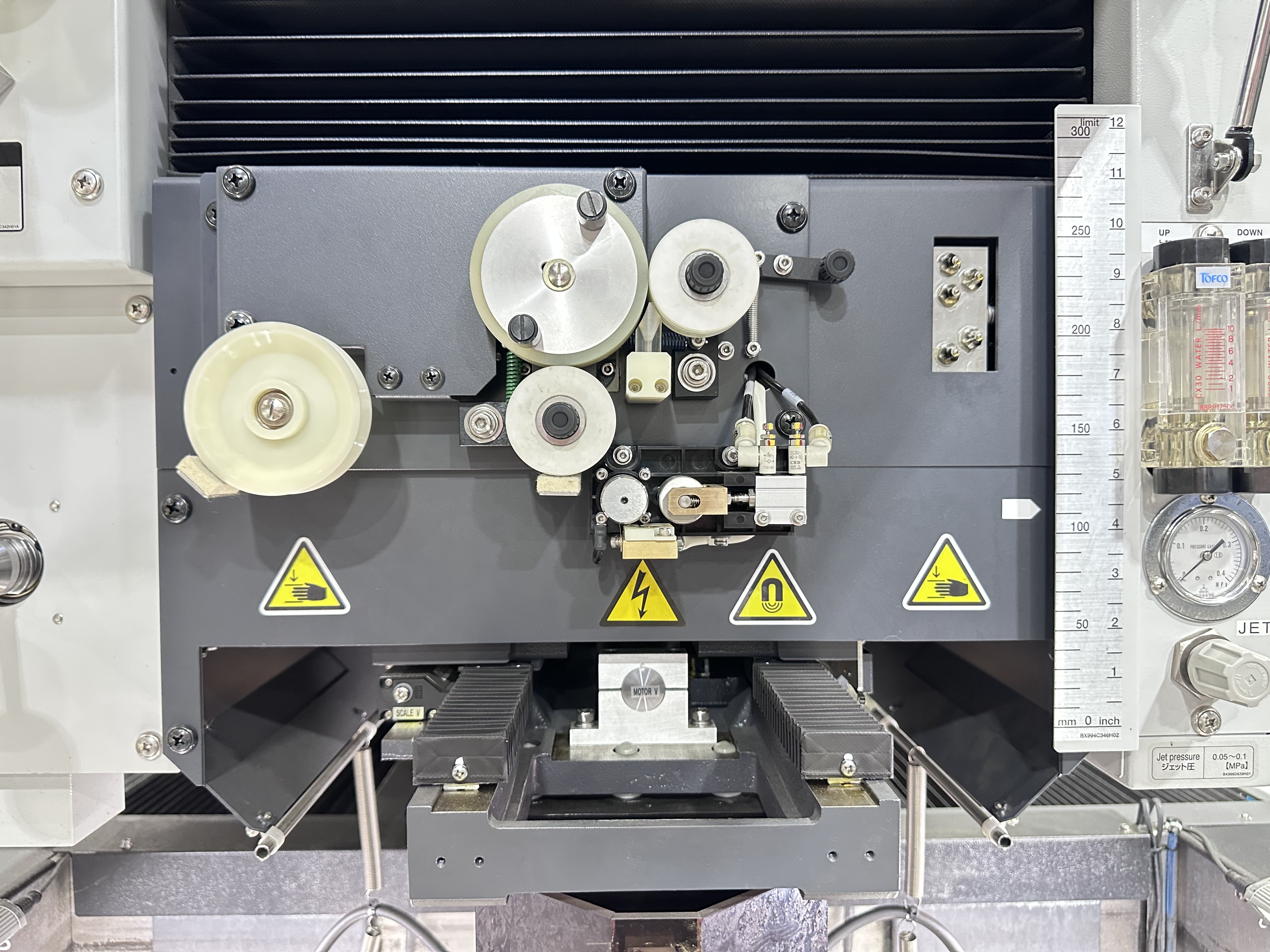 Mitsubishi MV2400R High-Precision Wire Electro-Discharge Machine. (2022)
