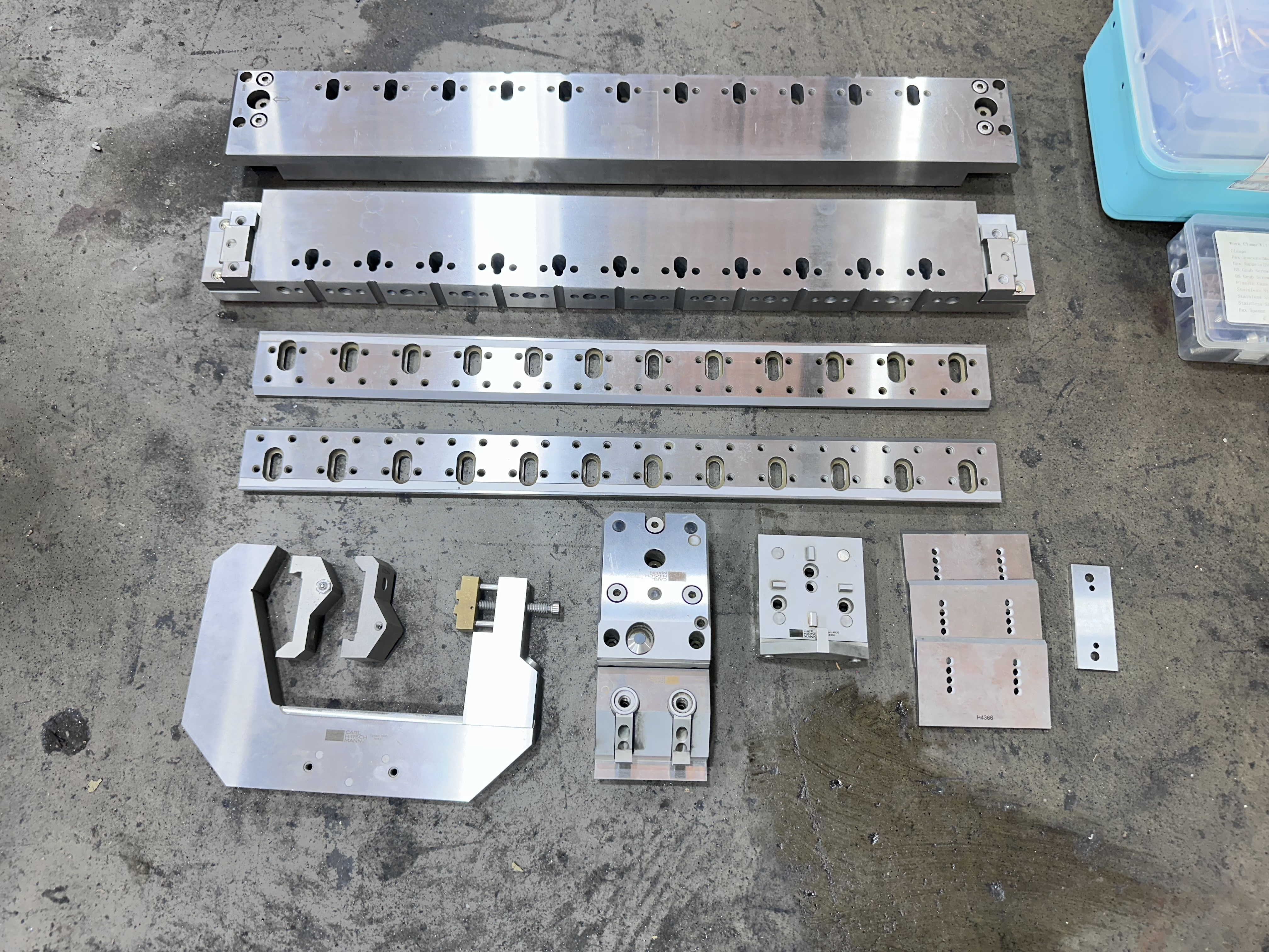 Mitsubishi MV2400R High-Precision Wire Electro-Discharge Machine. (2022)