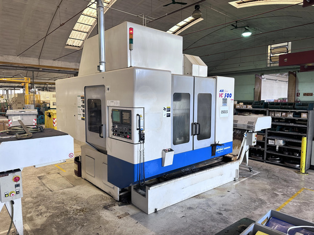Doosan Daewoo Ace-VC500 Twin Pallet Horizontal Machining Centre with Fanuc Series 21i-MB CNC Control (2006)