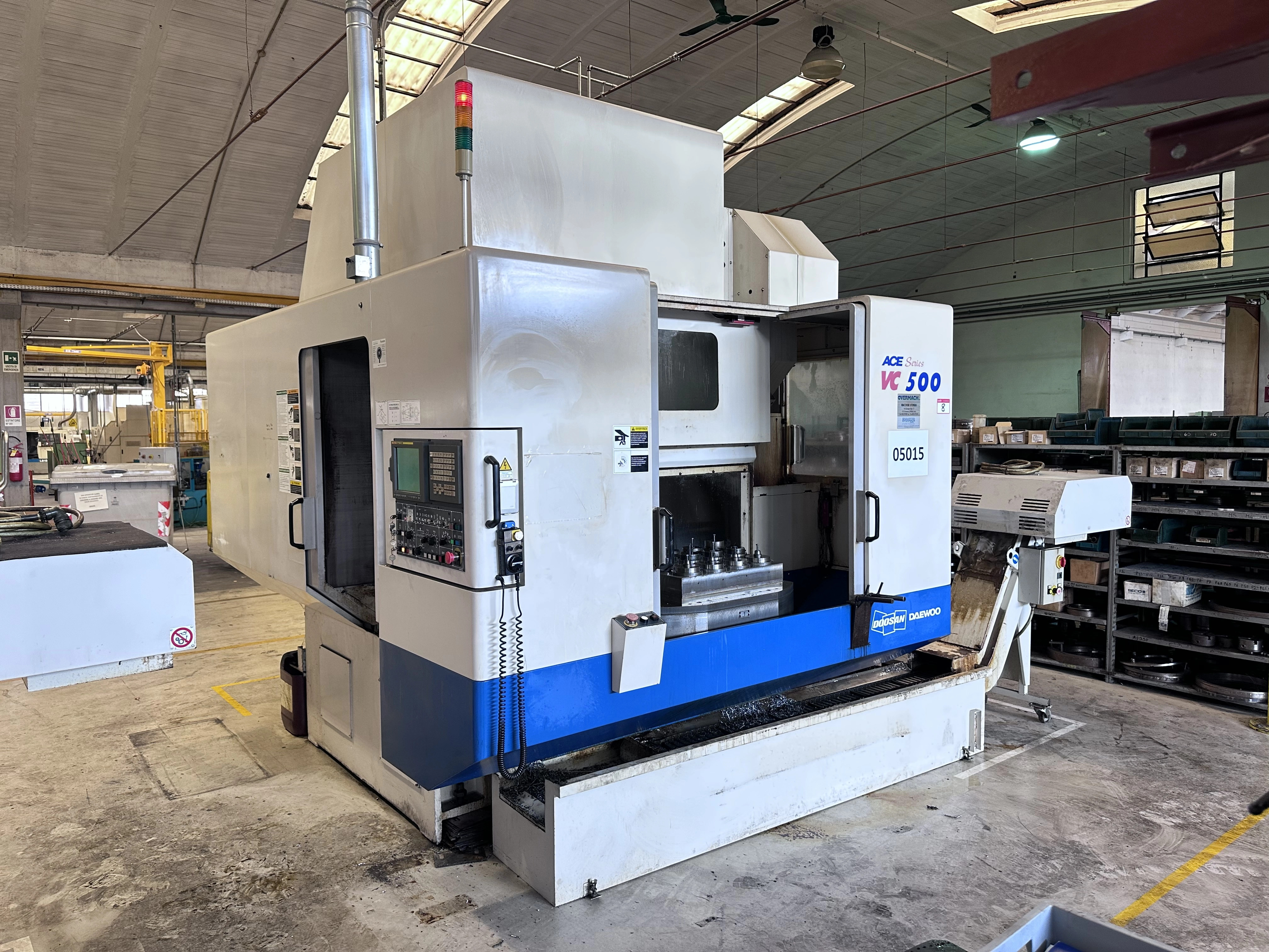 Doosan Daewoo Ace-VC500 Twin Pallet Horizontal Machining Centre with Fanuc Series 21i-MB CNC Control (2006)
