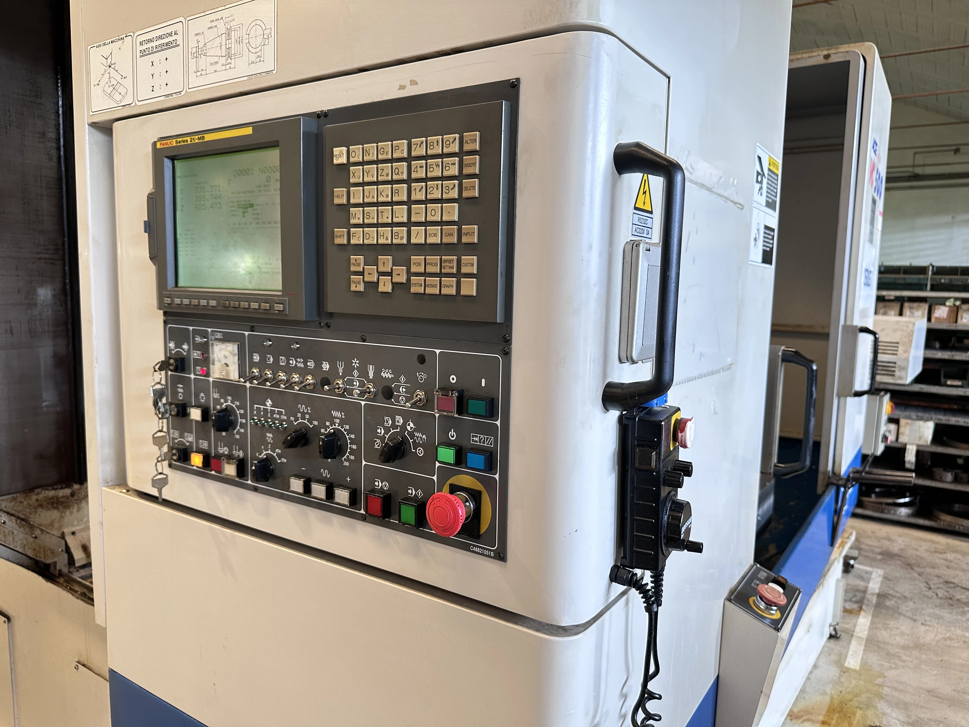 Doosan Daewoo Ace-VC500 Twin Pallet Horizontal Machining Centre with Fanuc Series 21i-MB CNC Control (2006)