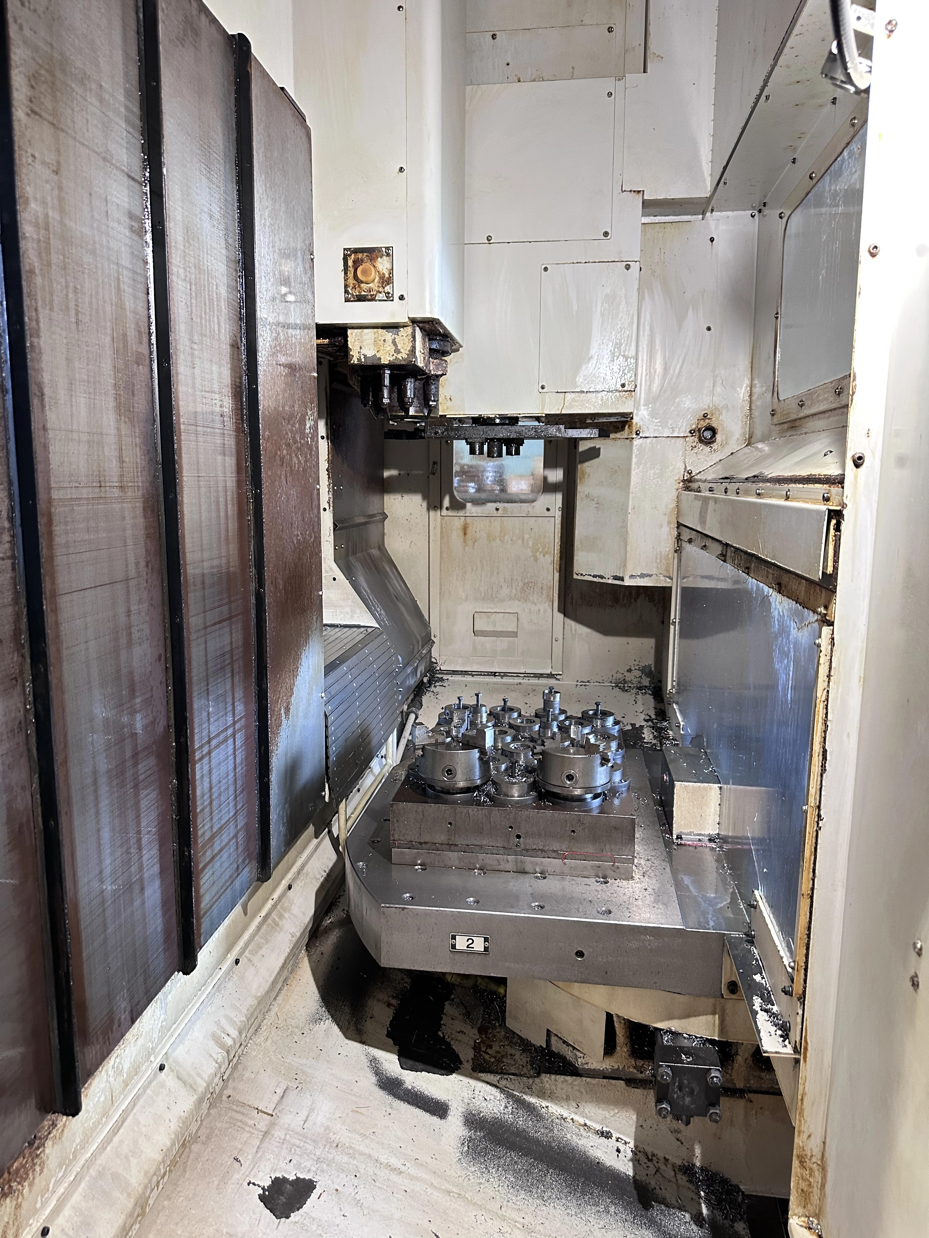 Doosan Daewoo Ace-VC500 Twin Pallet Horizontal Machining Centre with Fanuc Series 21i-MB CNC Control (2006)