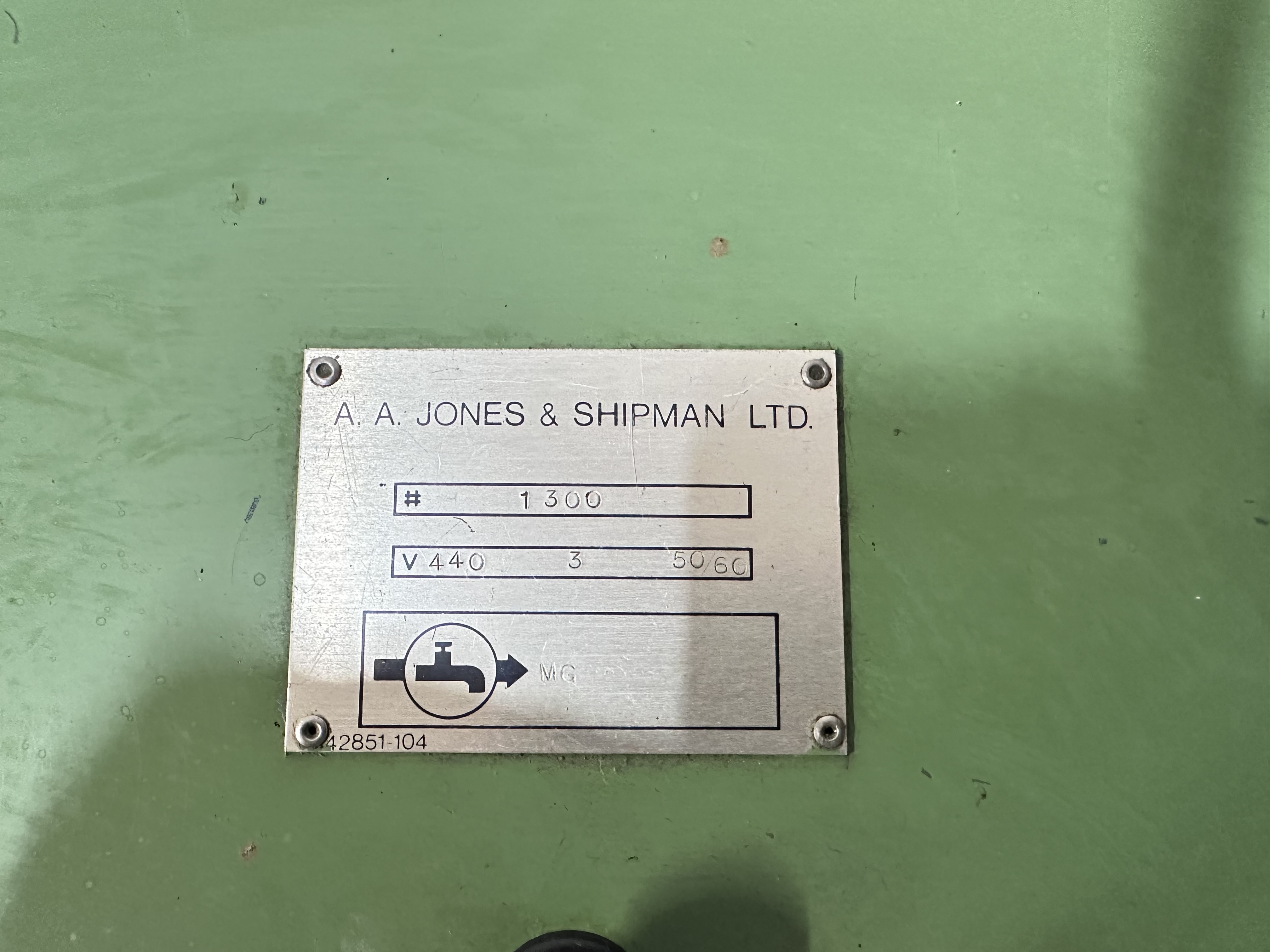Jones & Shipman 1070M Cylindrical Grinder