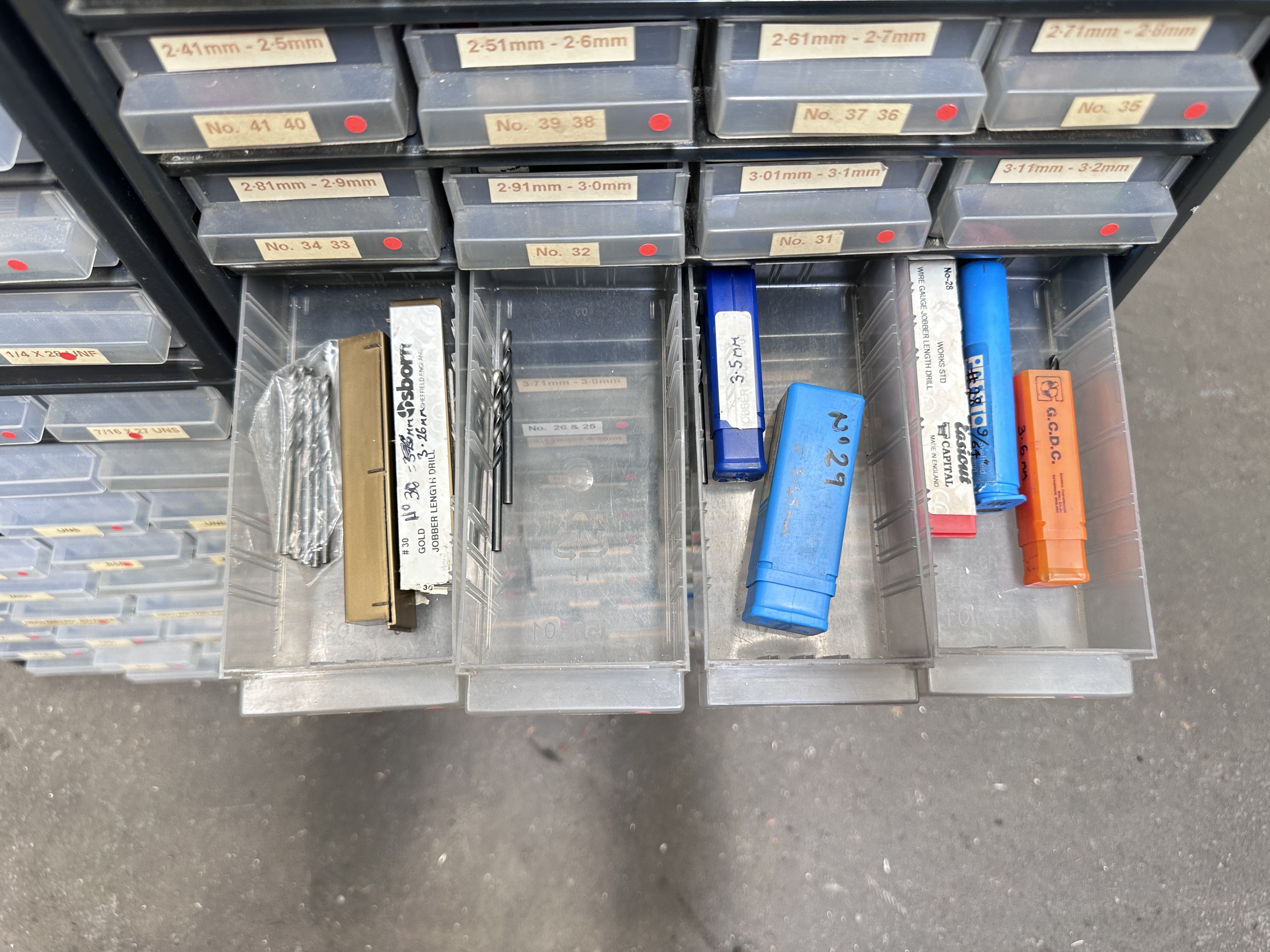 Selection of HSS Drills & Taps in Multi Draw Cabinets 