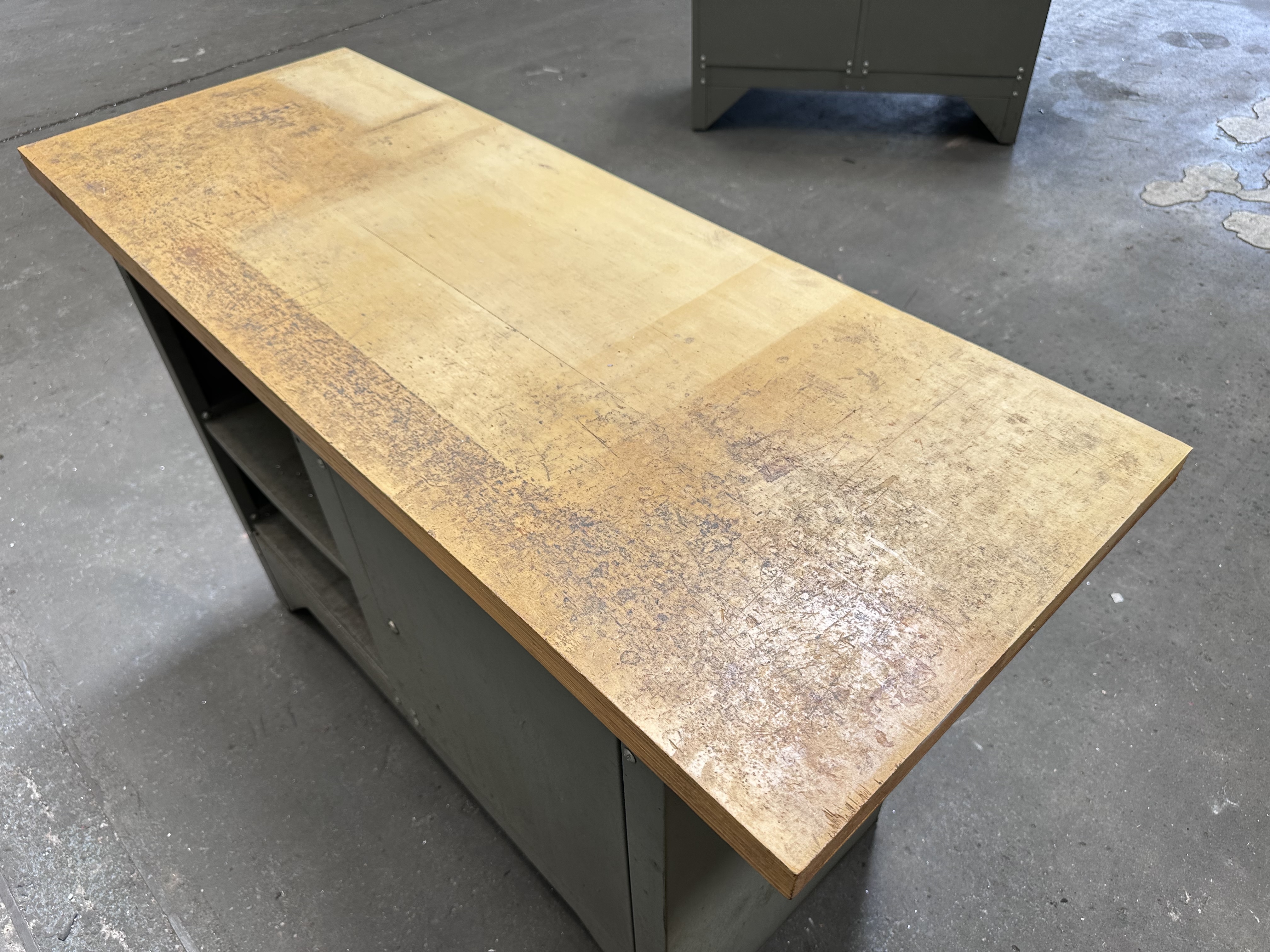 Wooden Top Work Bench Single Door Cabinet 1370 x 510 x 870 