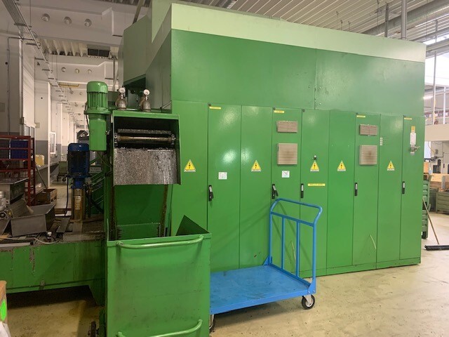 Riello Model VFX300–6/4–0/1-V Vertiflex Transfer Machine (2002)