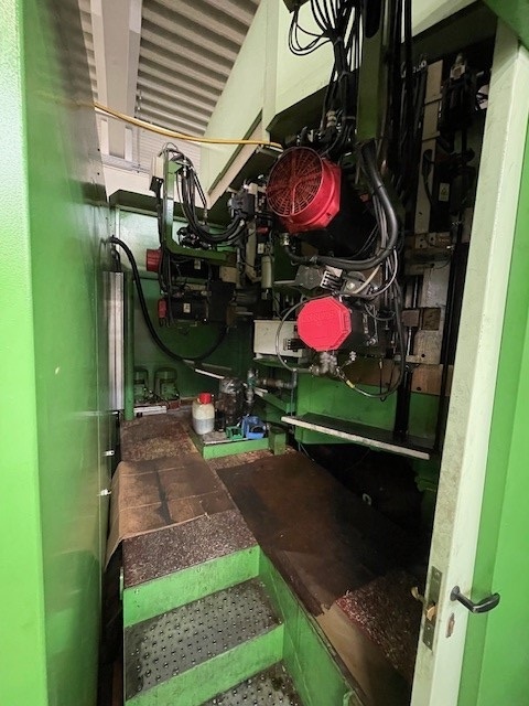 Riello Model VFX300–6/4–0/1-V Vertiflex Transfer Machine (2002)