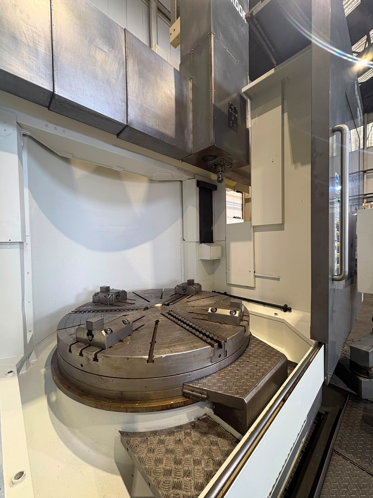 Hankook VTC-160E CNC Ram Type Vertical Turning and Milling Centre