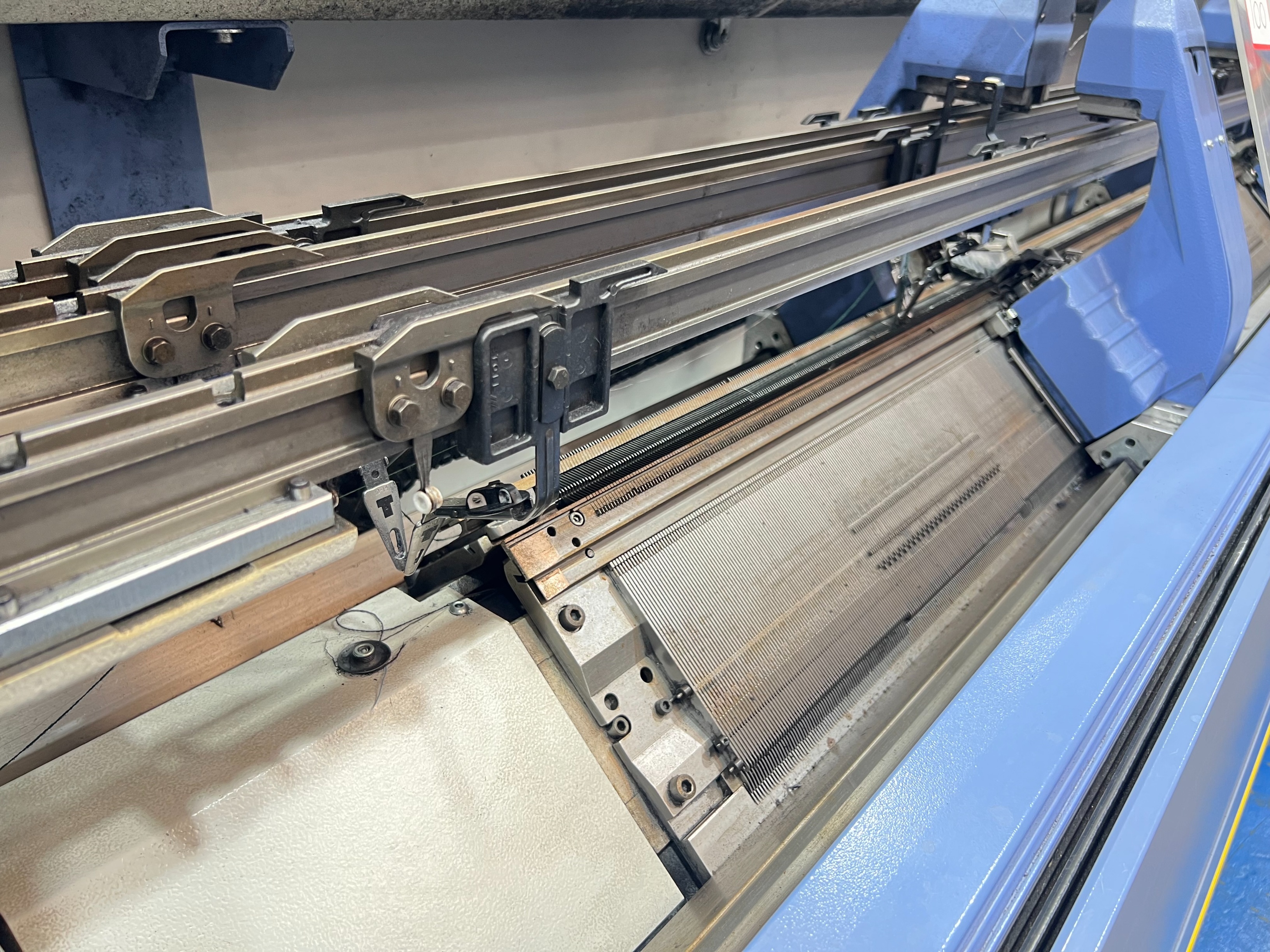 Stoll CMT 211 Flat Bed Knitting Machine