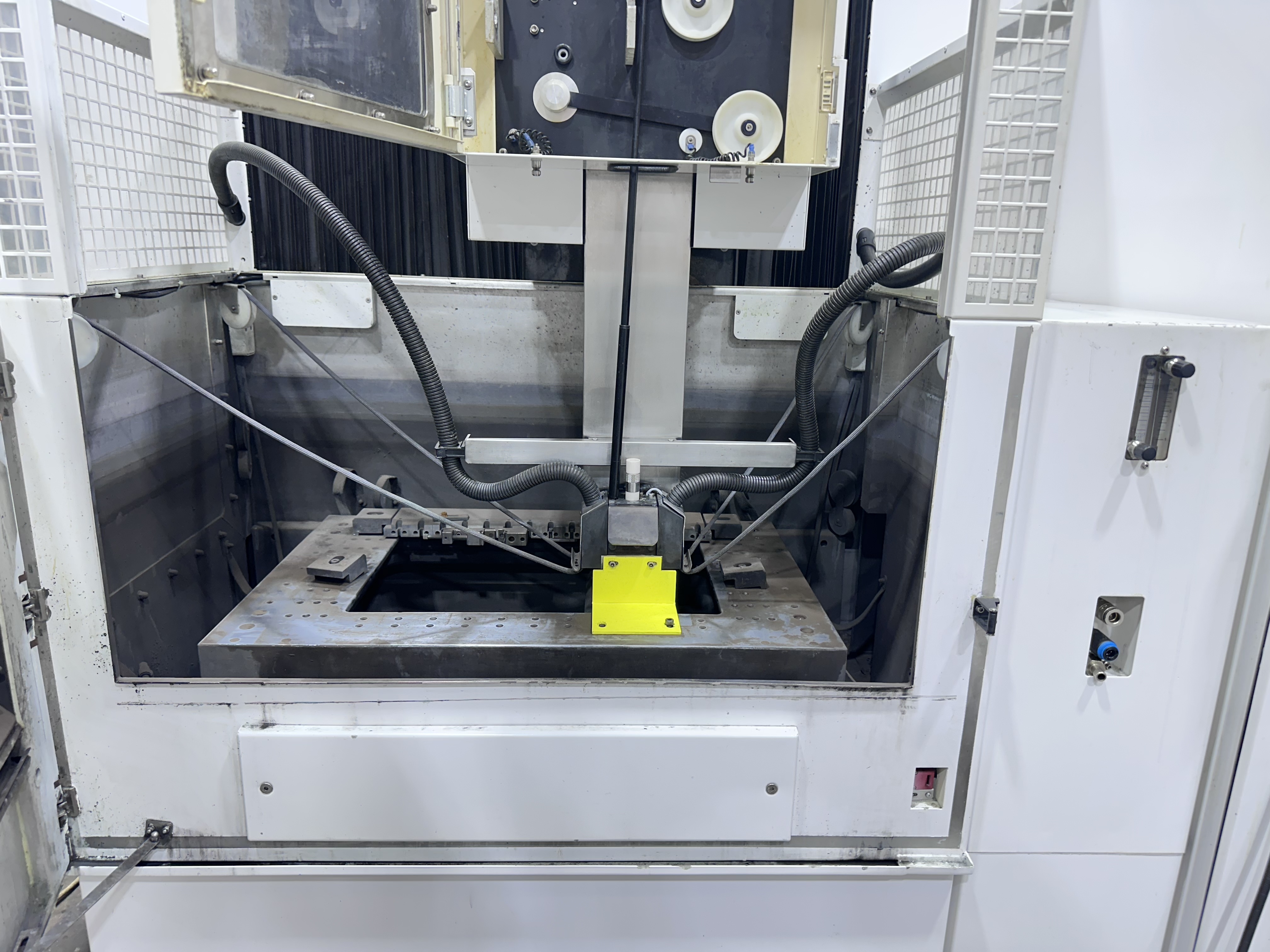 Charmilles Robofil 440-CC Wire-Cut Electro-Discharge Machine. (2002)
