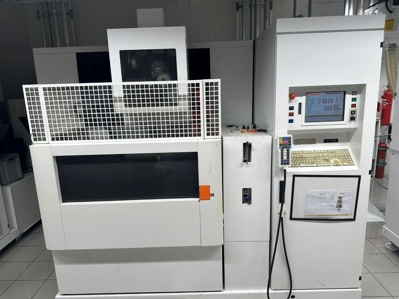 Charmilles Robofil 440-CC Wire-Cut Electro-Discharge Machine. (2002)