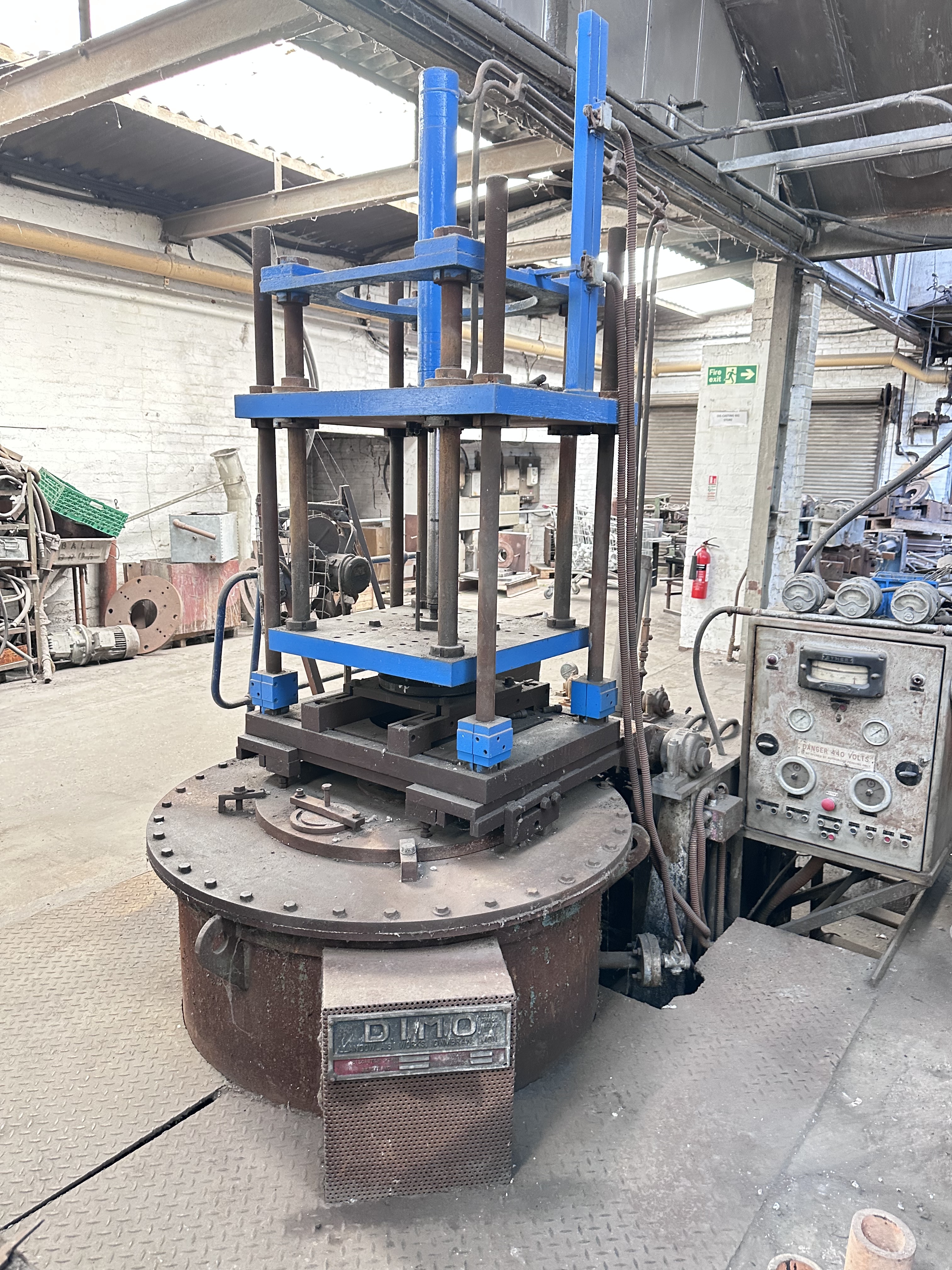 Dimo Vertical Casting Machine