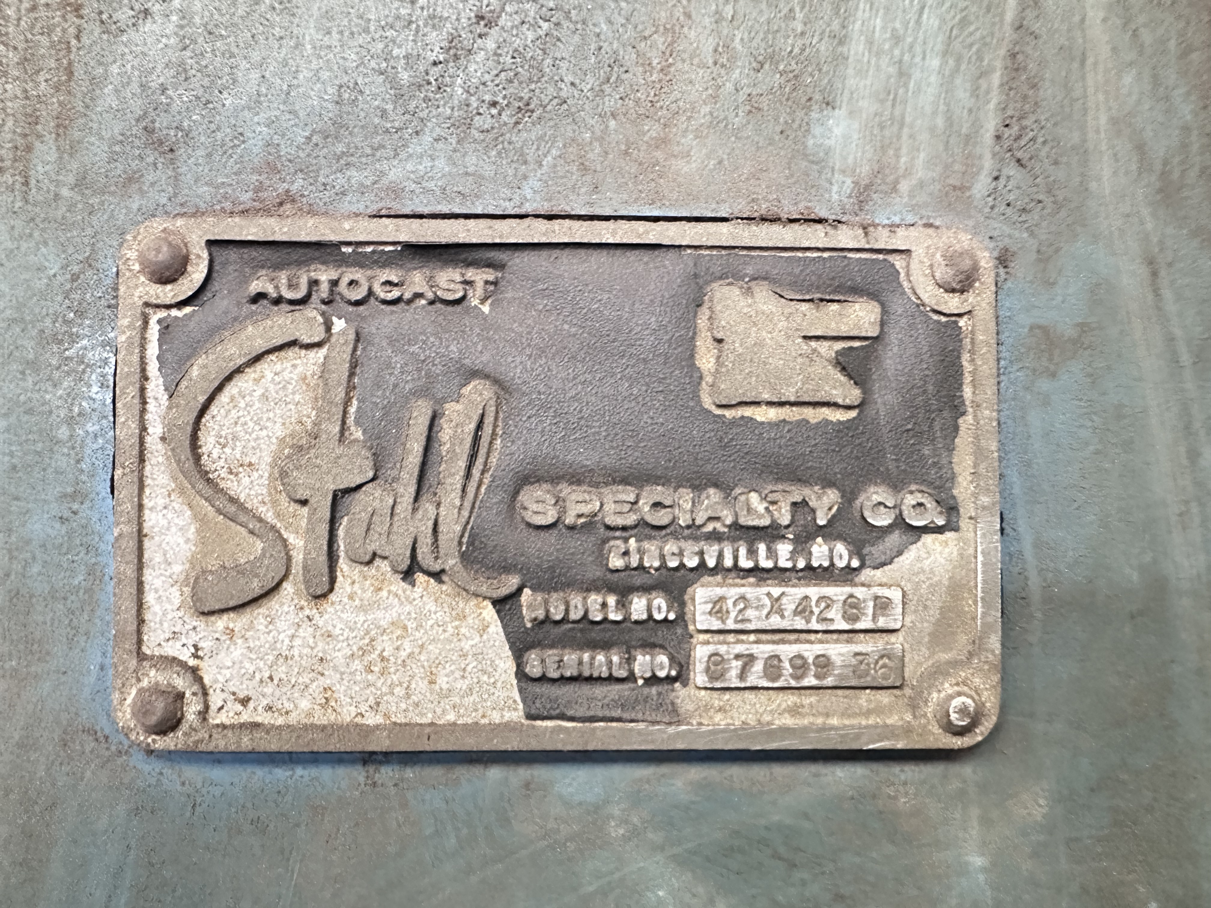 Stahl Autocast 42 x 42 x SP, Tilt & Pour Casting Turning Machine