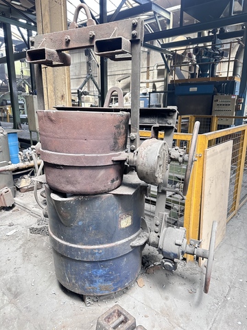 Acetarc Weld & Engineering Company Pouring Ladle (Used)