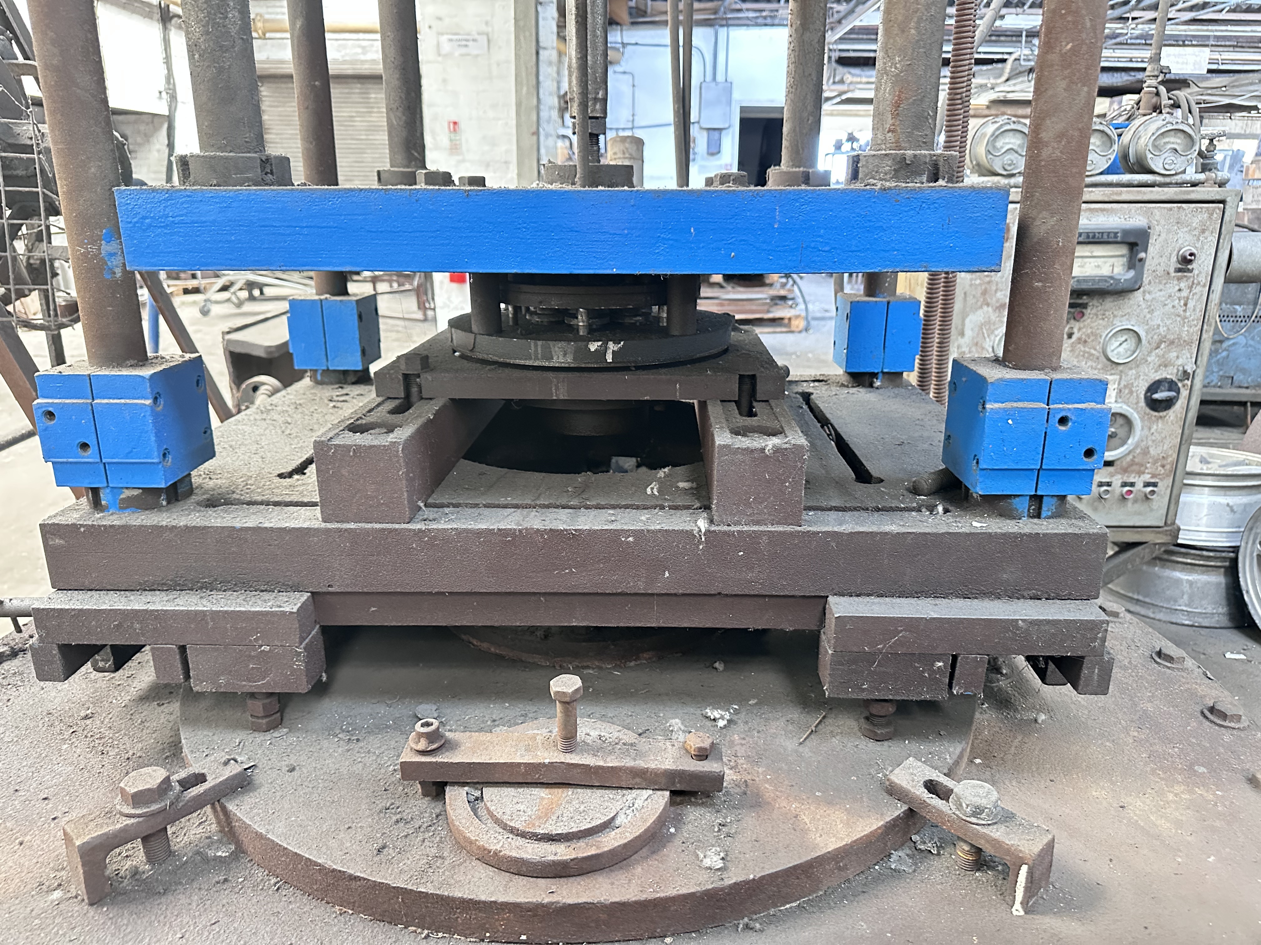 Dimo Vertical Casting Machine