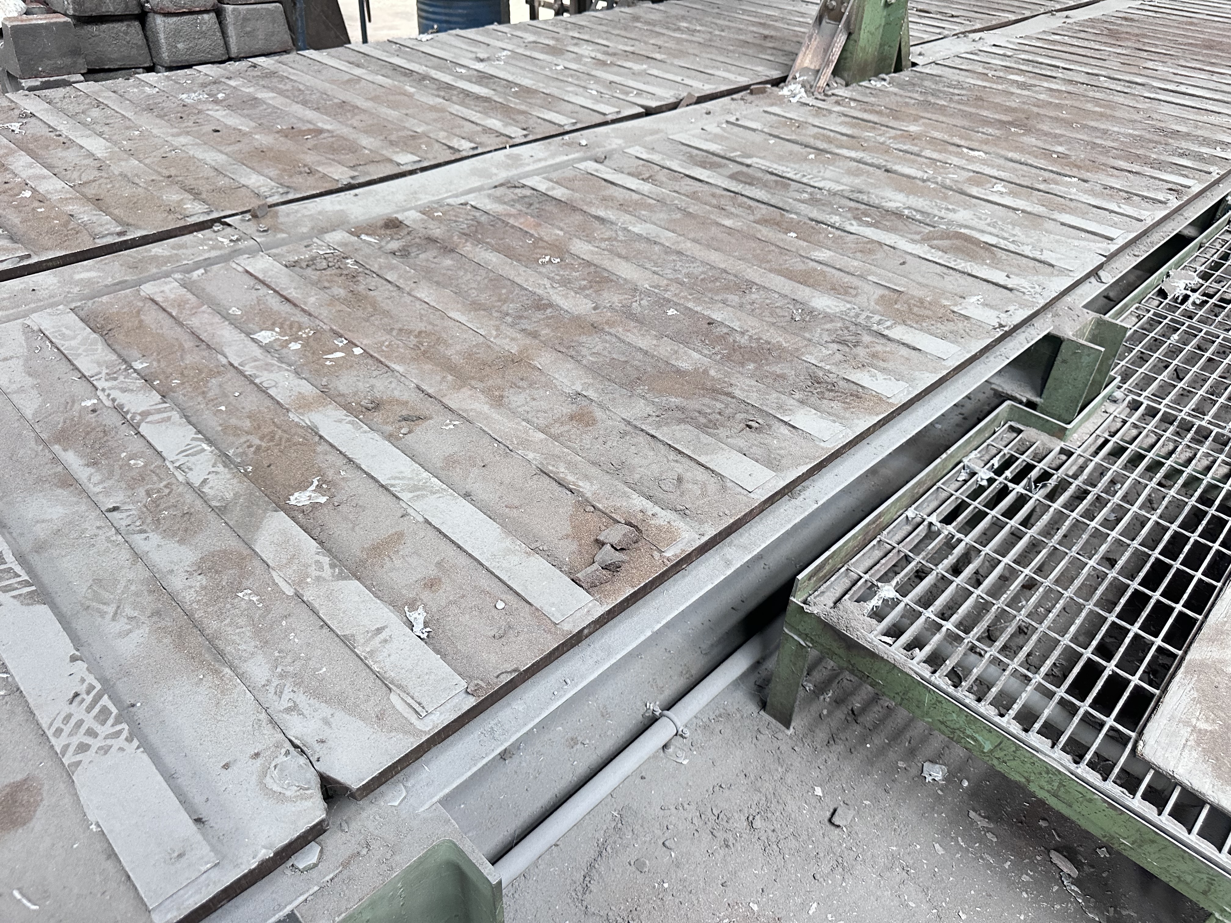 Foundary Machinery & Spares Ltd Hydraulic Auto Casting Track