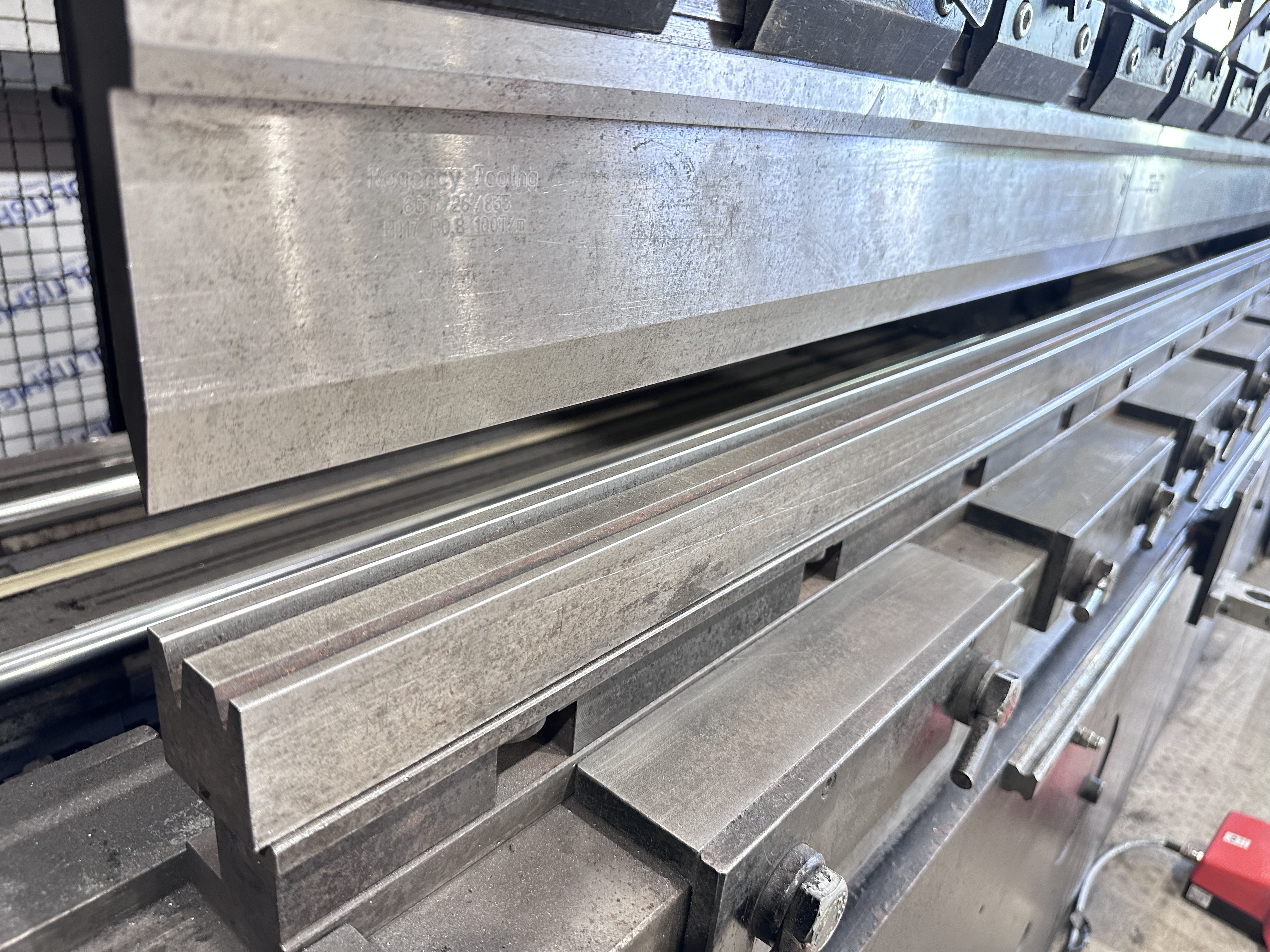Amada Promecam HFB 2204 8-Axis Hydraulic Press Brake (1999)