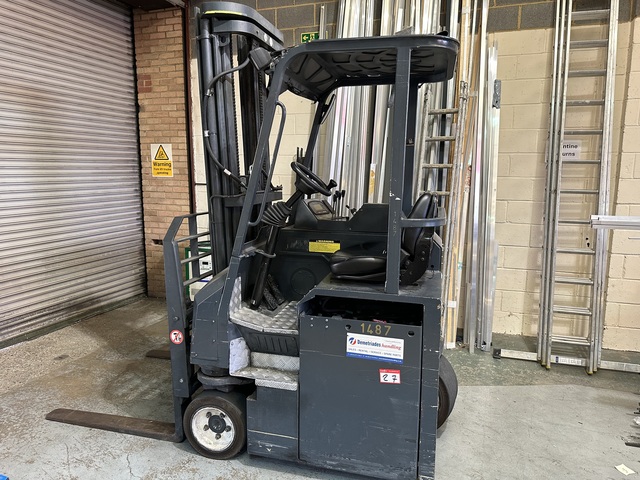 CombiLift Front and Side Loader Electric Fork Lift Truck, Model CBE 2500 (2019)