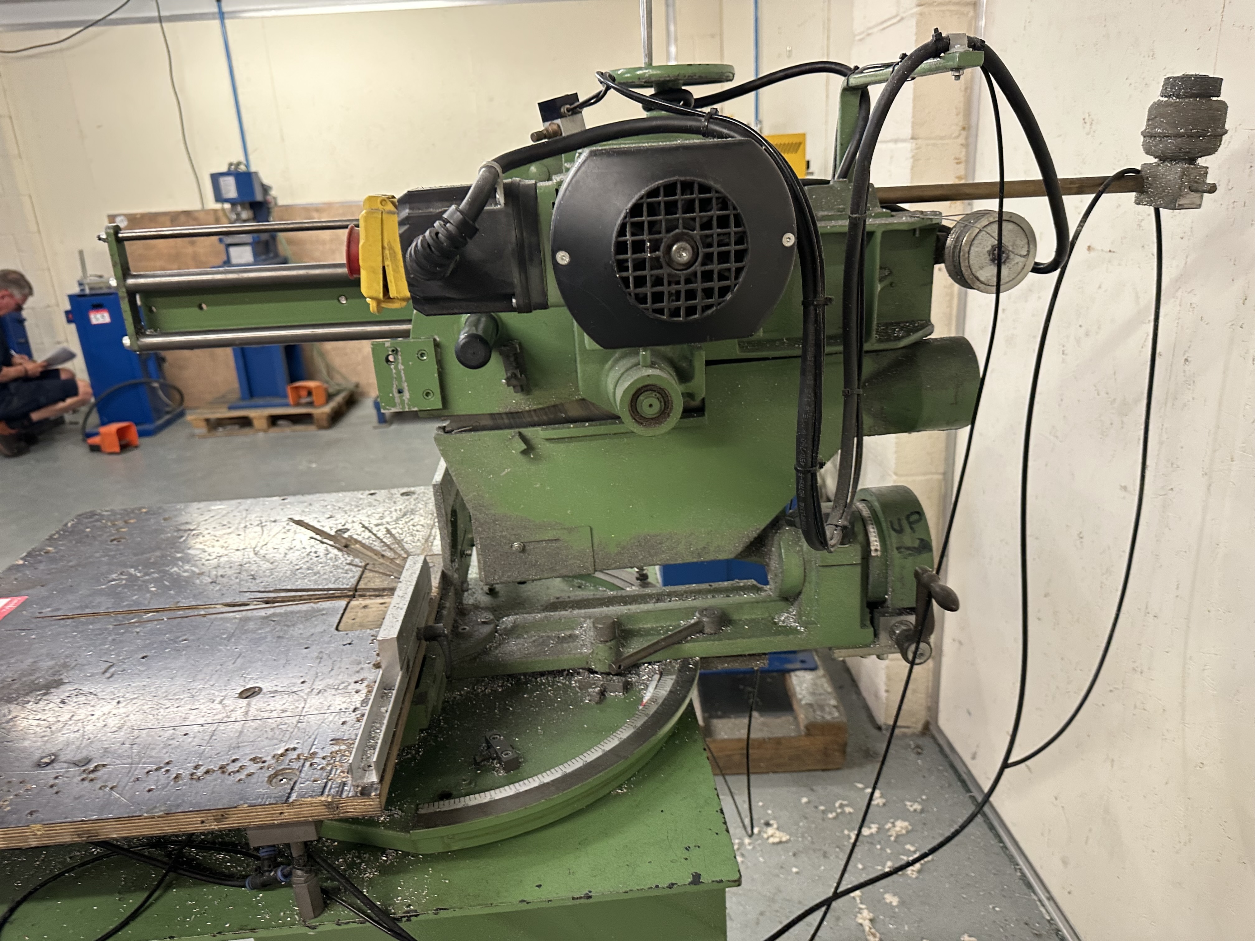 Growler KLKDD23 01 Cross Cut Mitre Saw