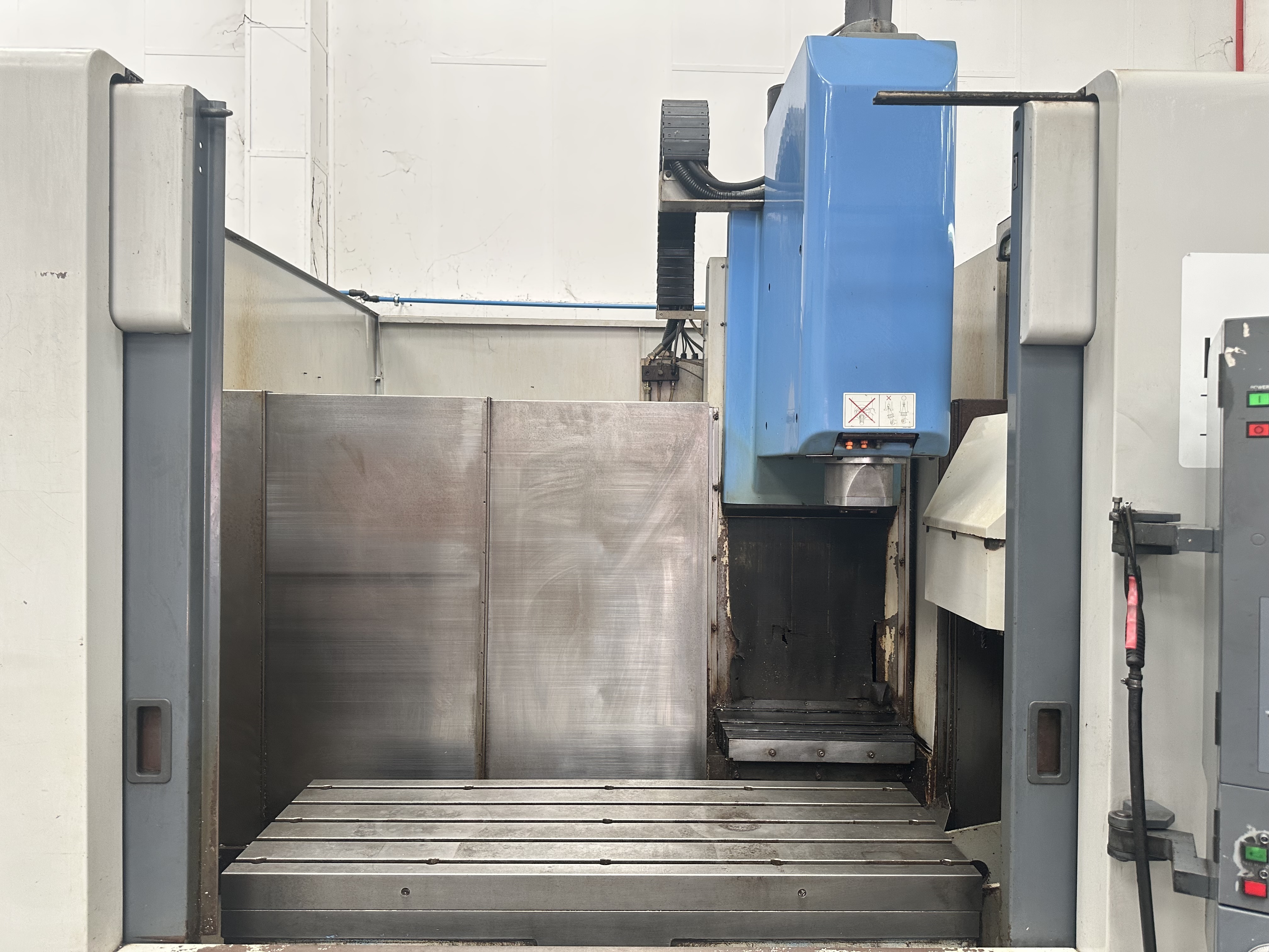 Mazak VTC-20B M+ Vertical CNC Machining Centre with Mazatrol M Plus CNC Control (1997)