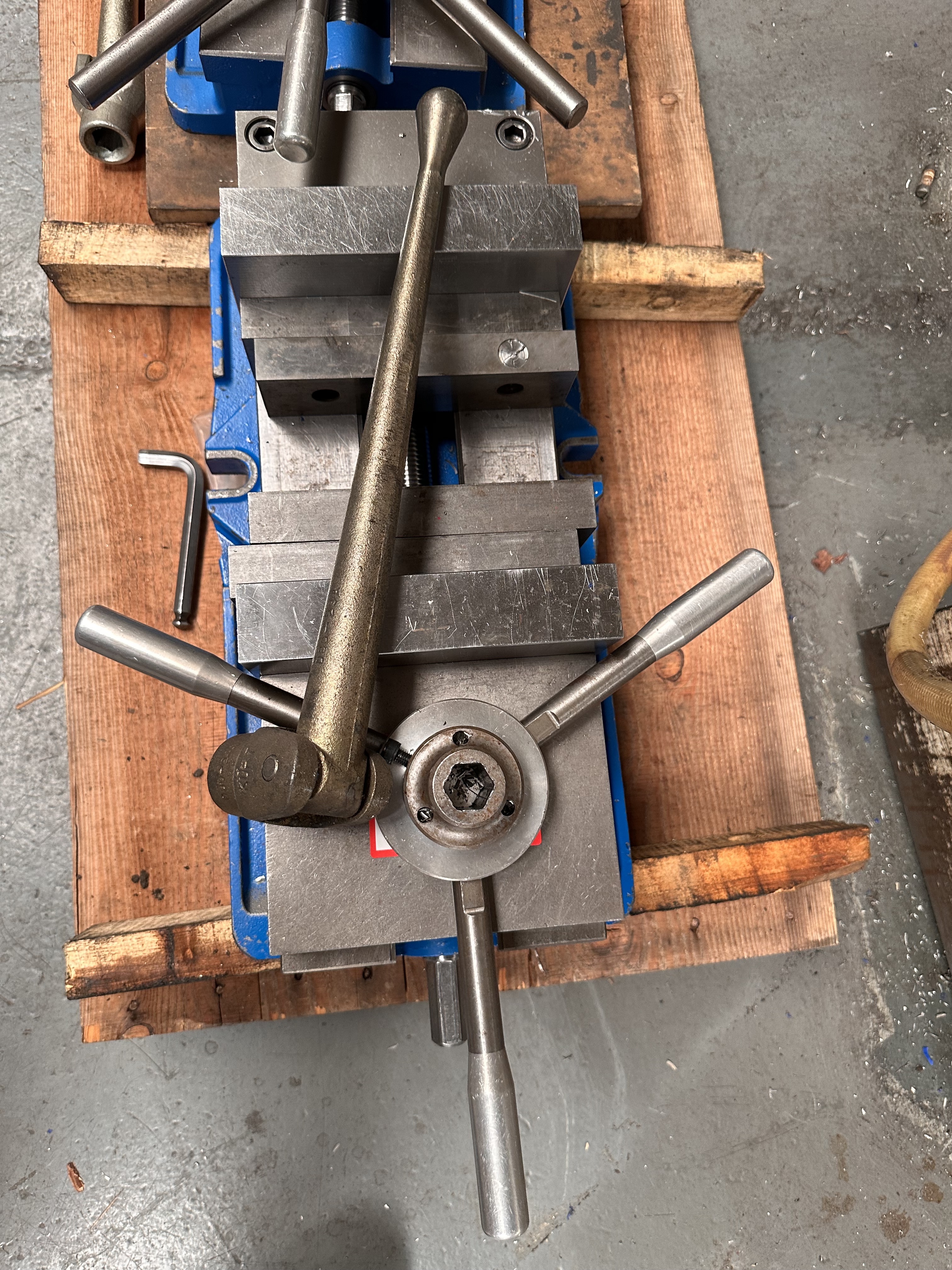 Kurt 8" Machine Vice