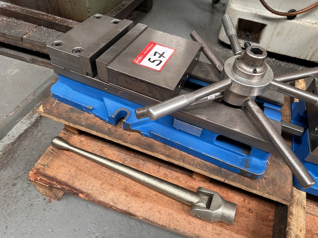 Kurt 8" Machine Vice
