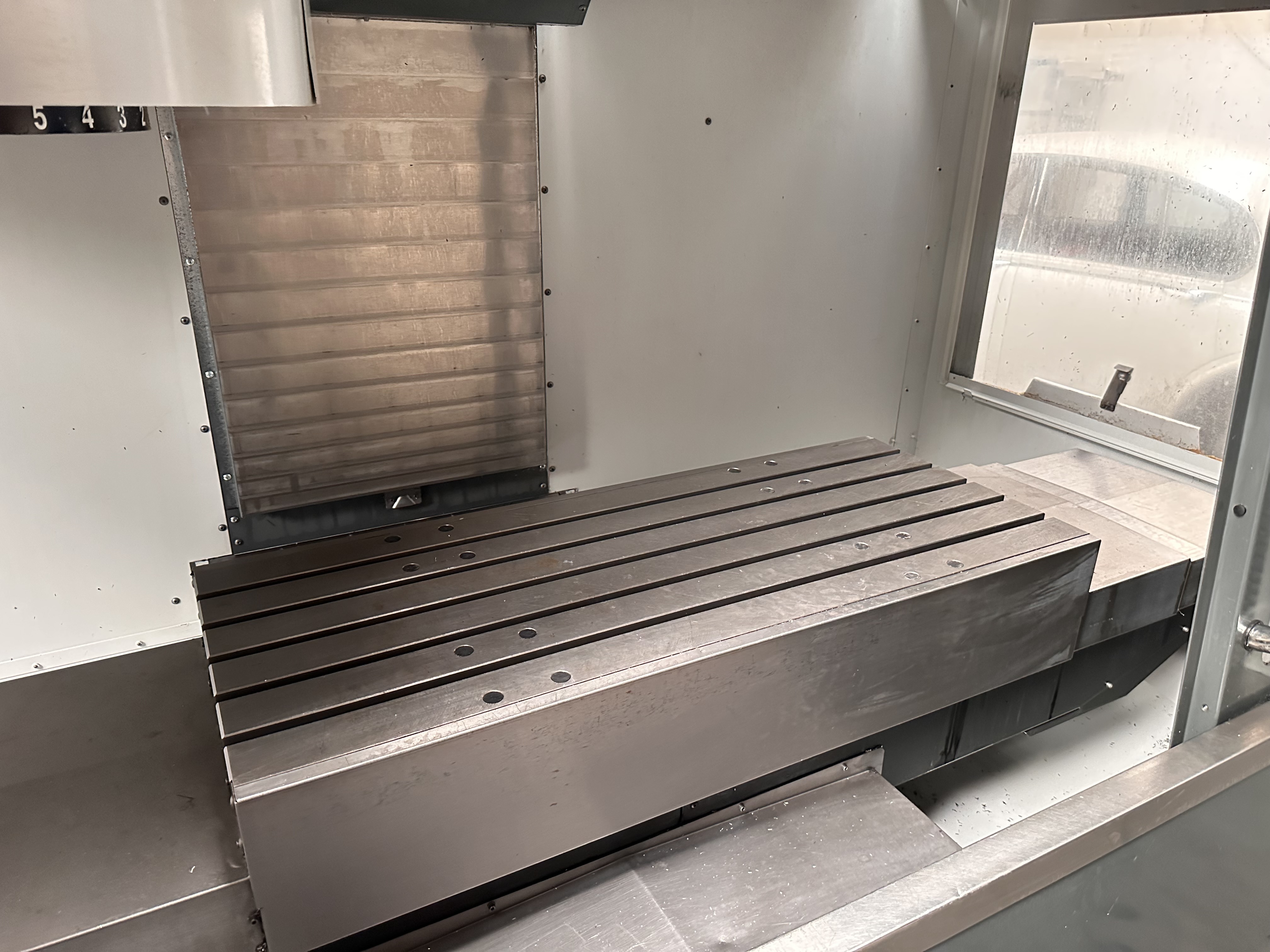 Haas VF3 CNC Vertical Machining Centre with Haas Control. (11/2010)