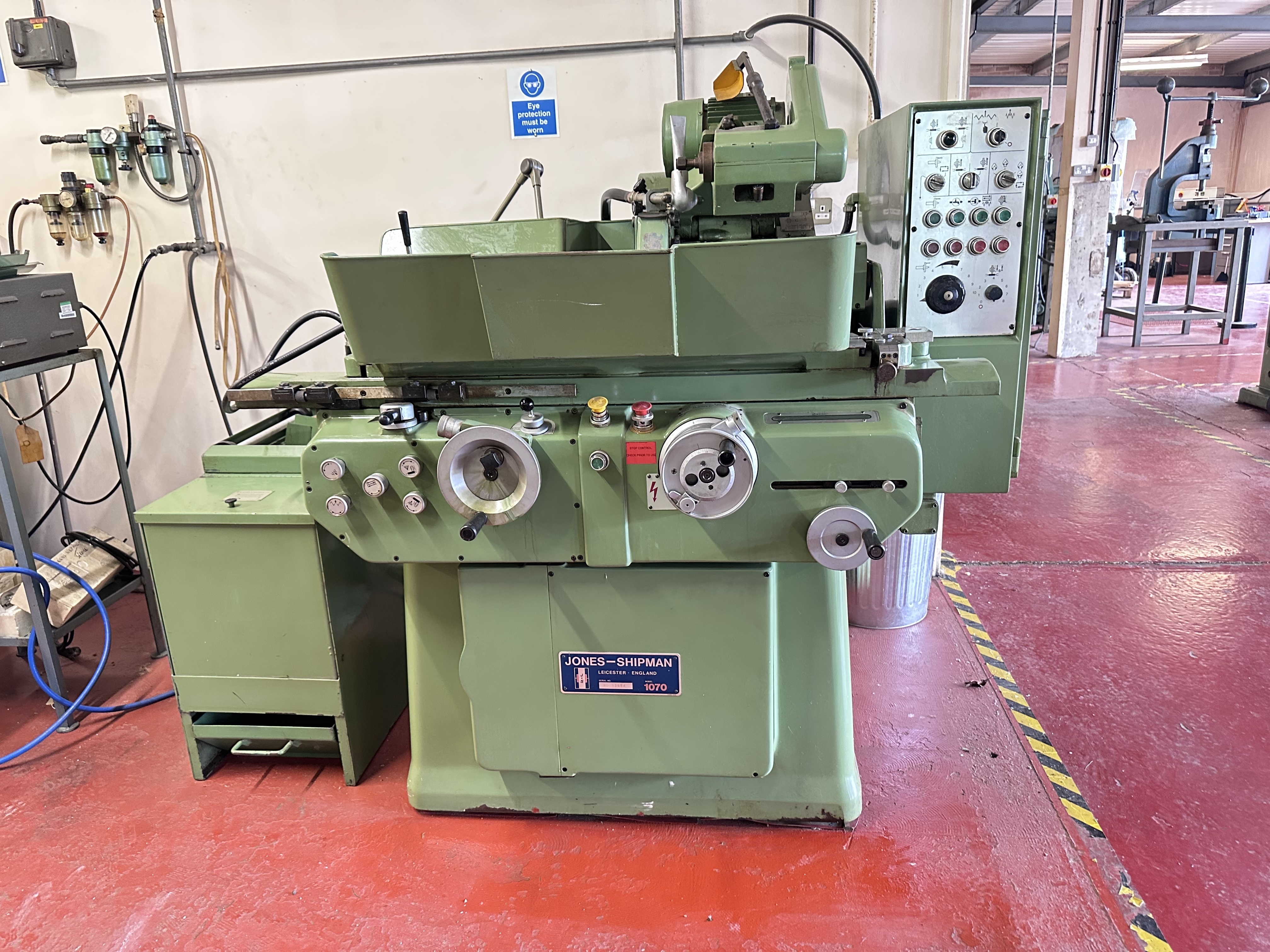 Jones & Shipman 1070 Cylindrical Grinder