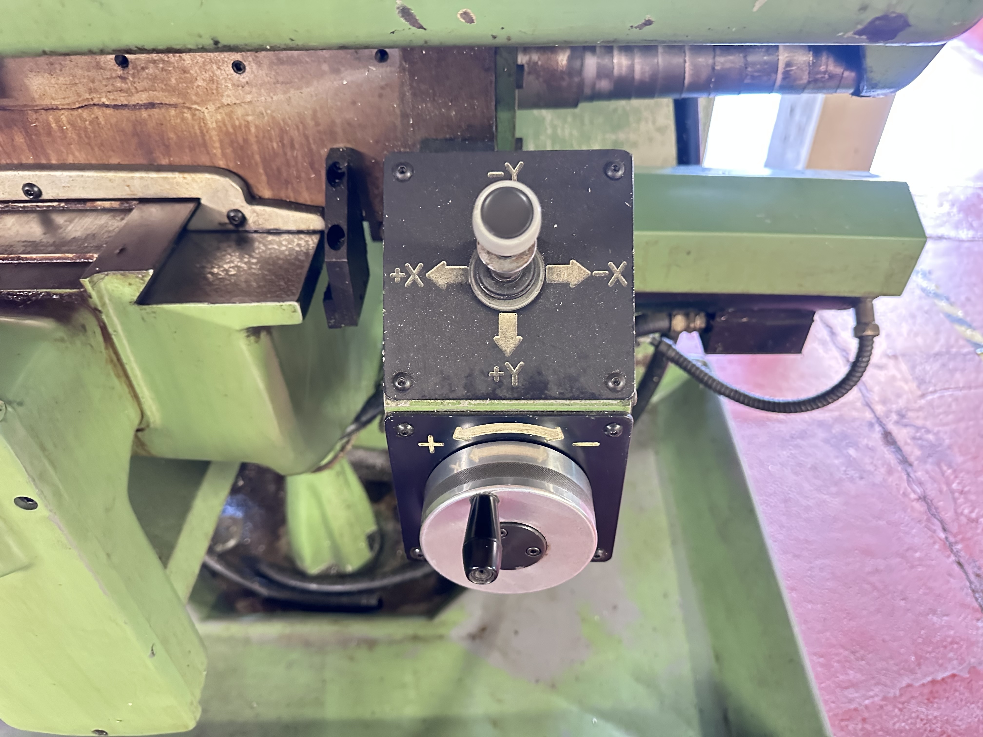 Bridgeport Interact 1 CNC Knee Type Milling Machine