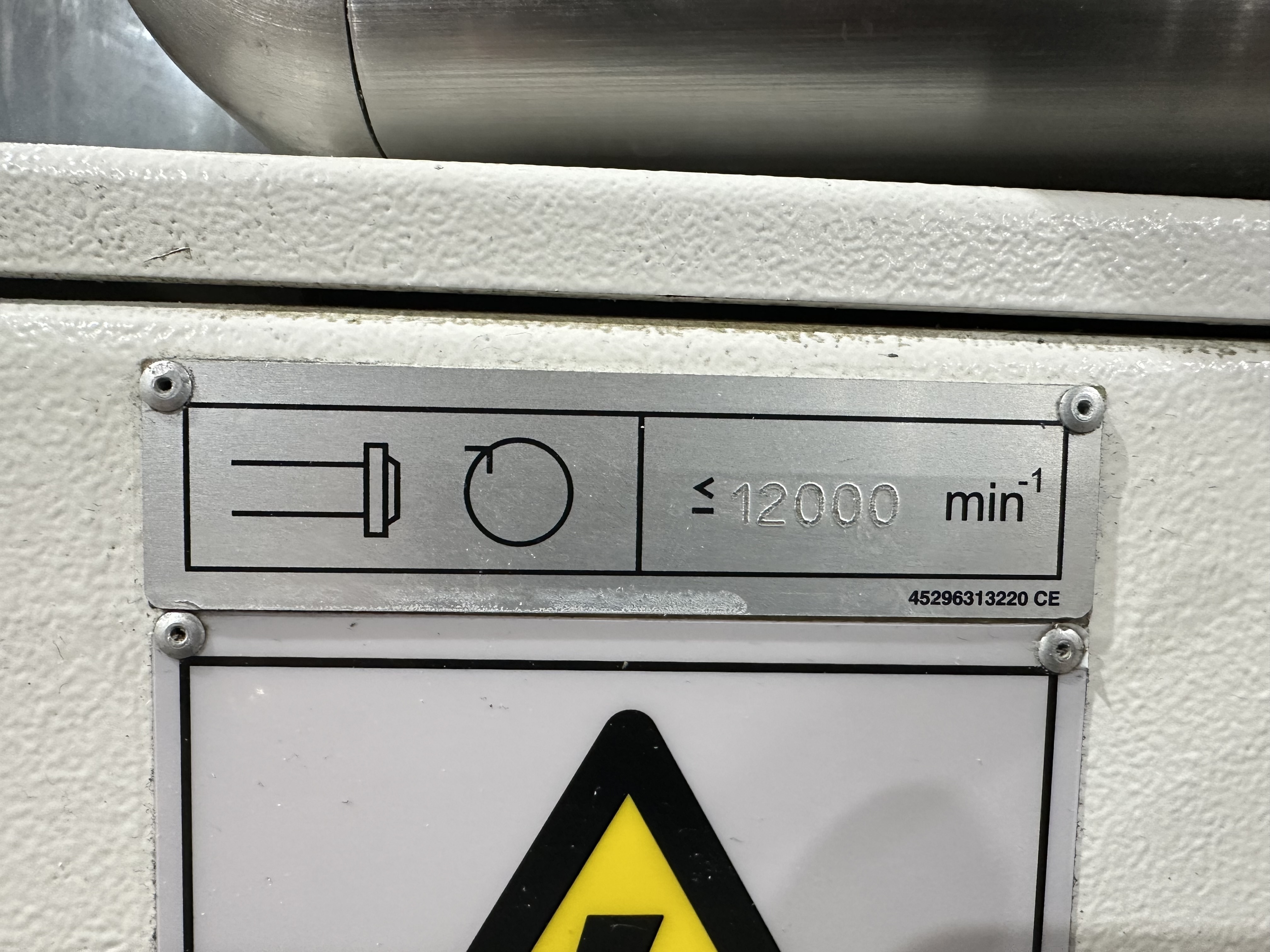 Mazak Vertical Centre Smart 530C CNC Vertical Machining Centre. (2015)