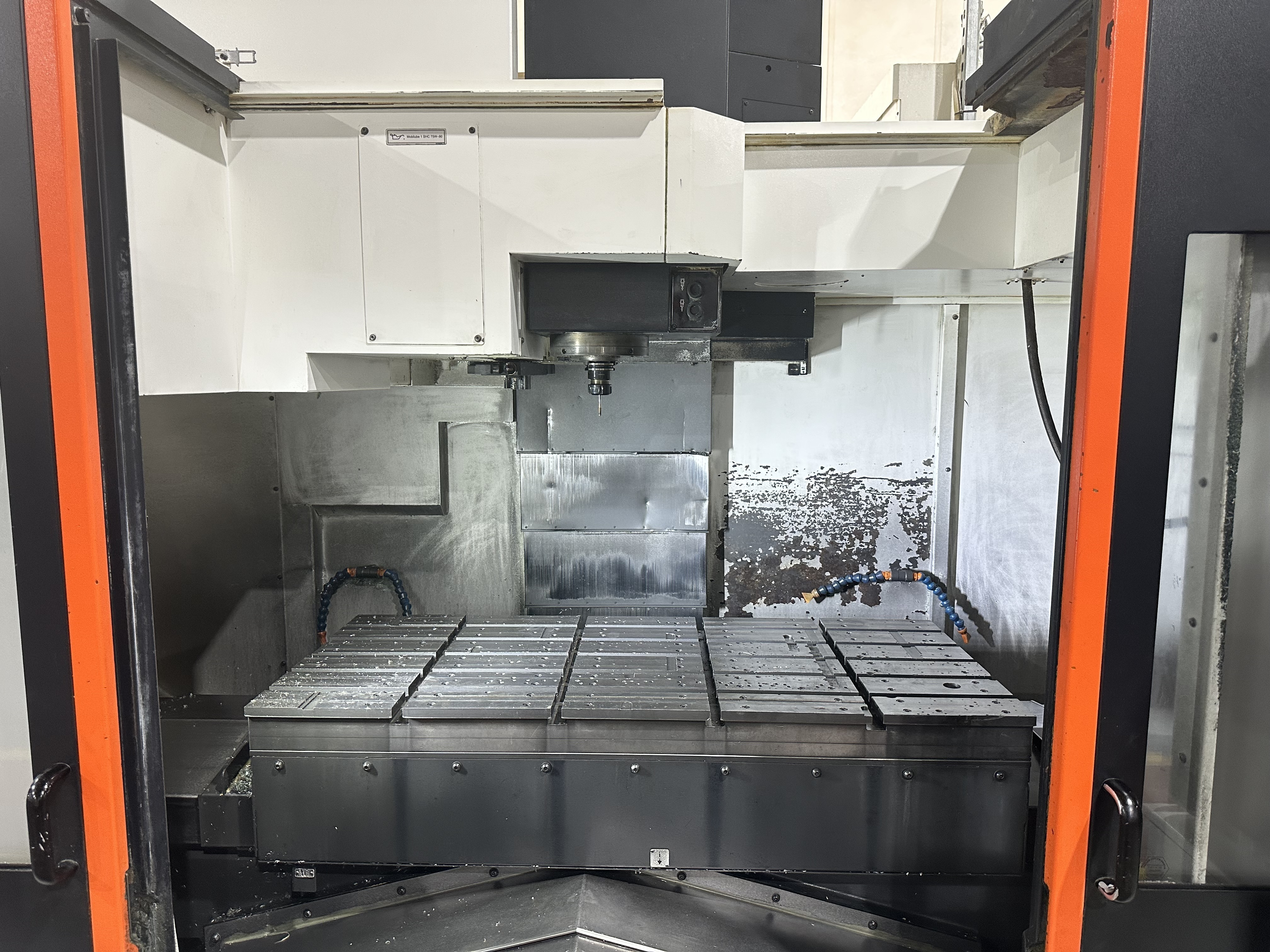 Mazak Vertical Centre Smart 530C CNC Vertical Machining Centre. (2015)