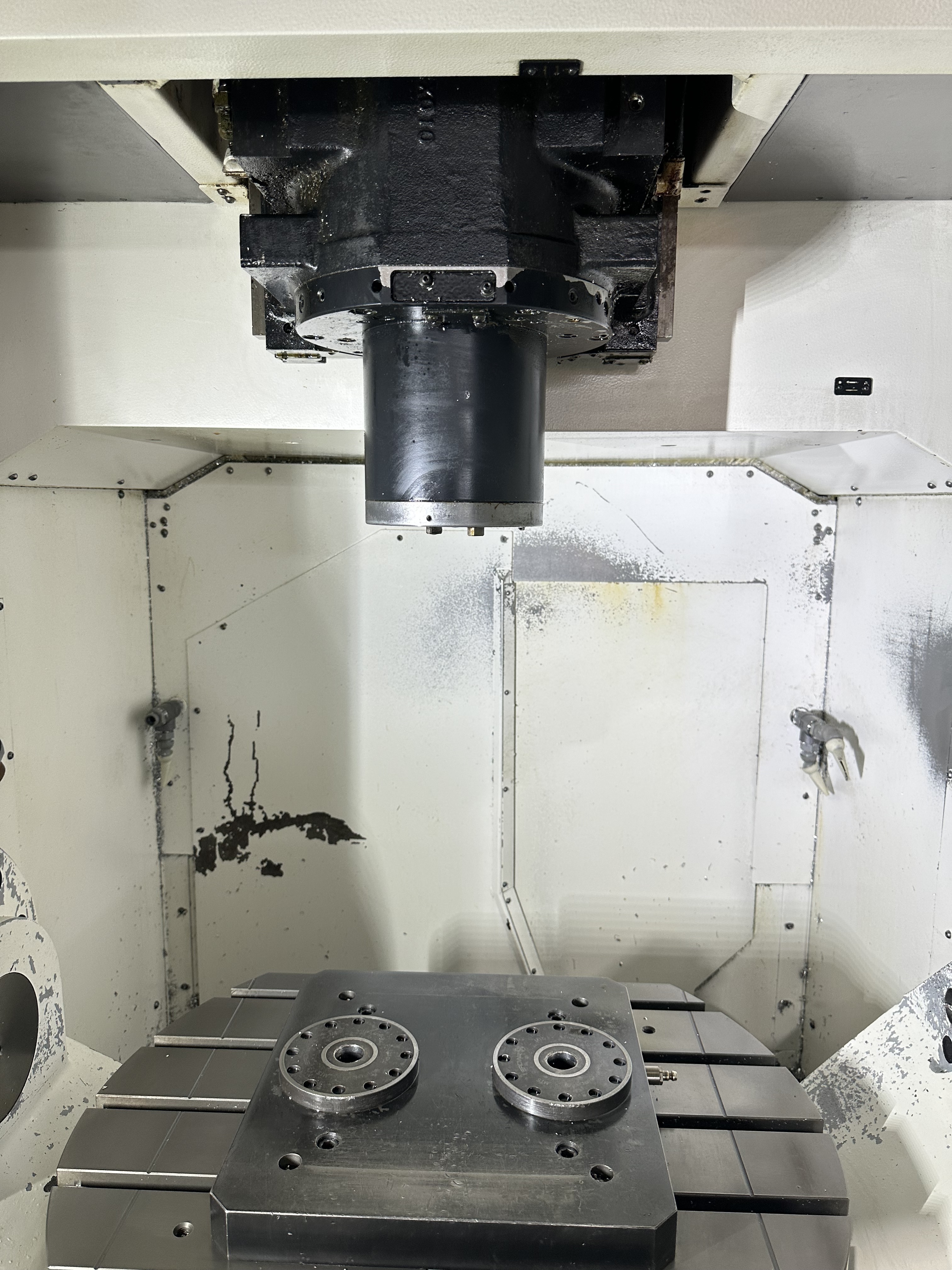 Mazak Variaxis i-700 5 Axis CNC Machining Centre. (2016)