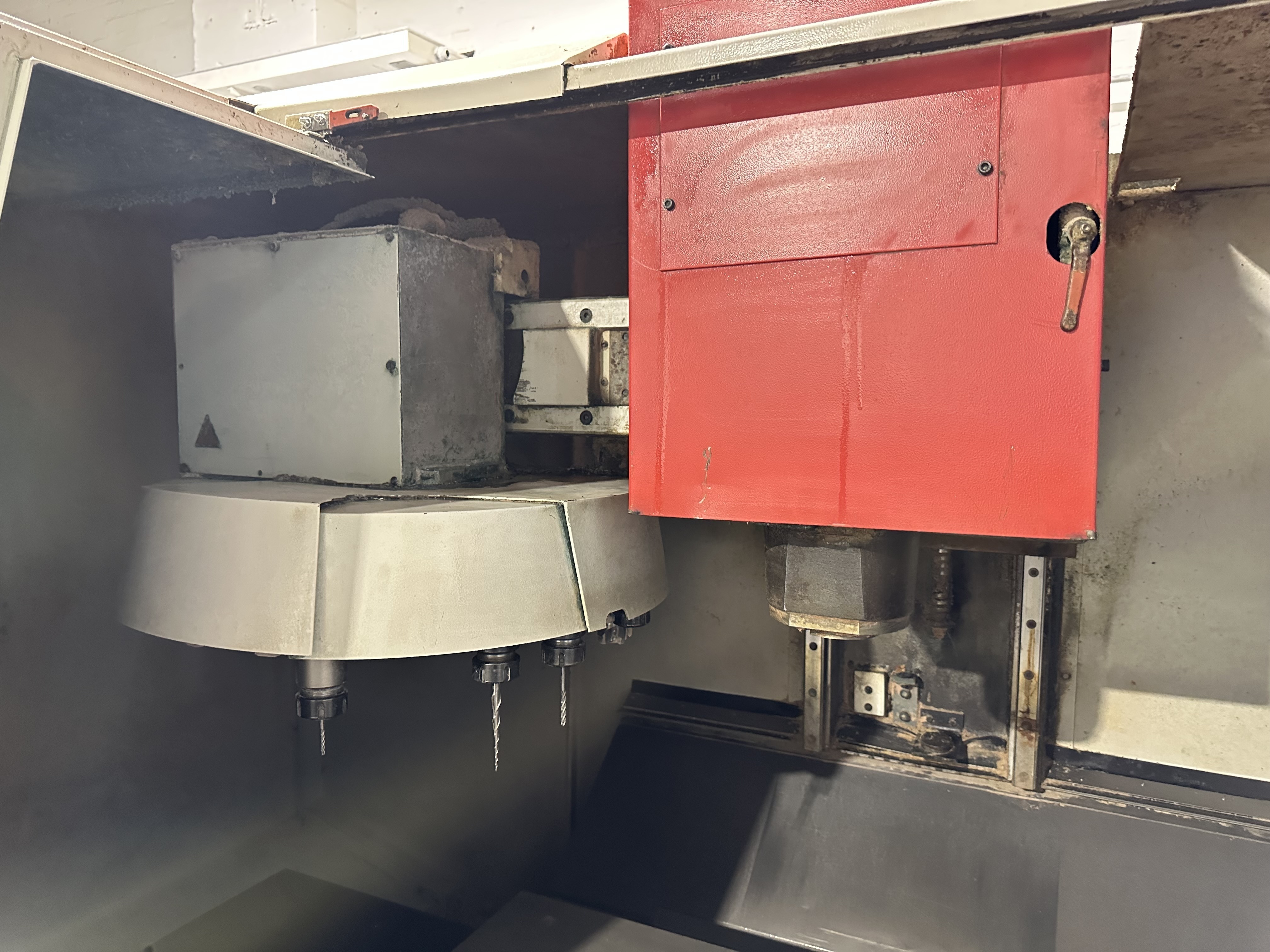 Cincinnati Arrow VMC 750 Vertical Machining Centre (2000)