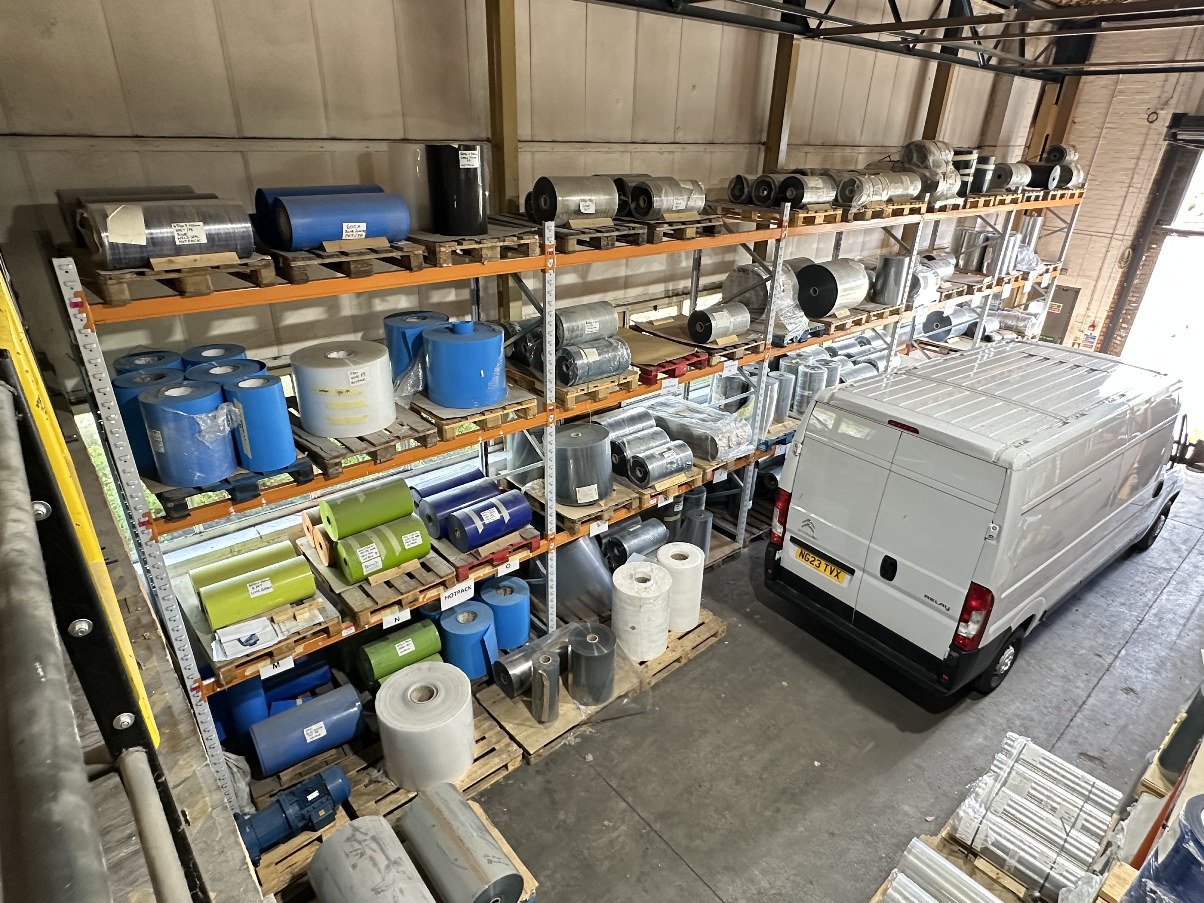 Apex UK12 Pallet Racking, 6 Uprights 4000 x 1100mm, 30 Crossbeams 2700mm Long