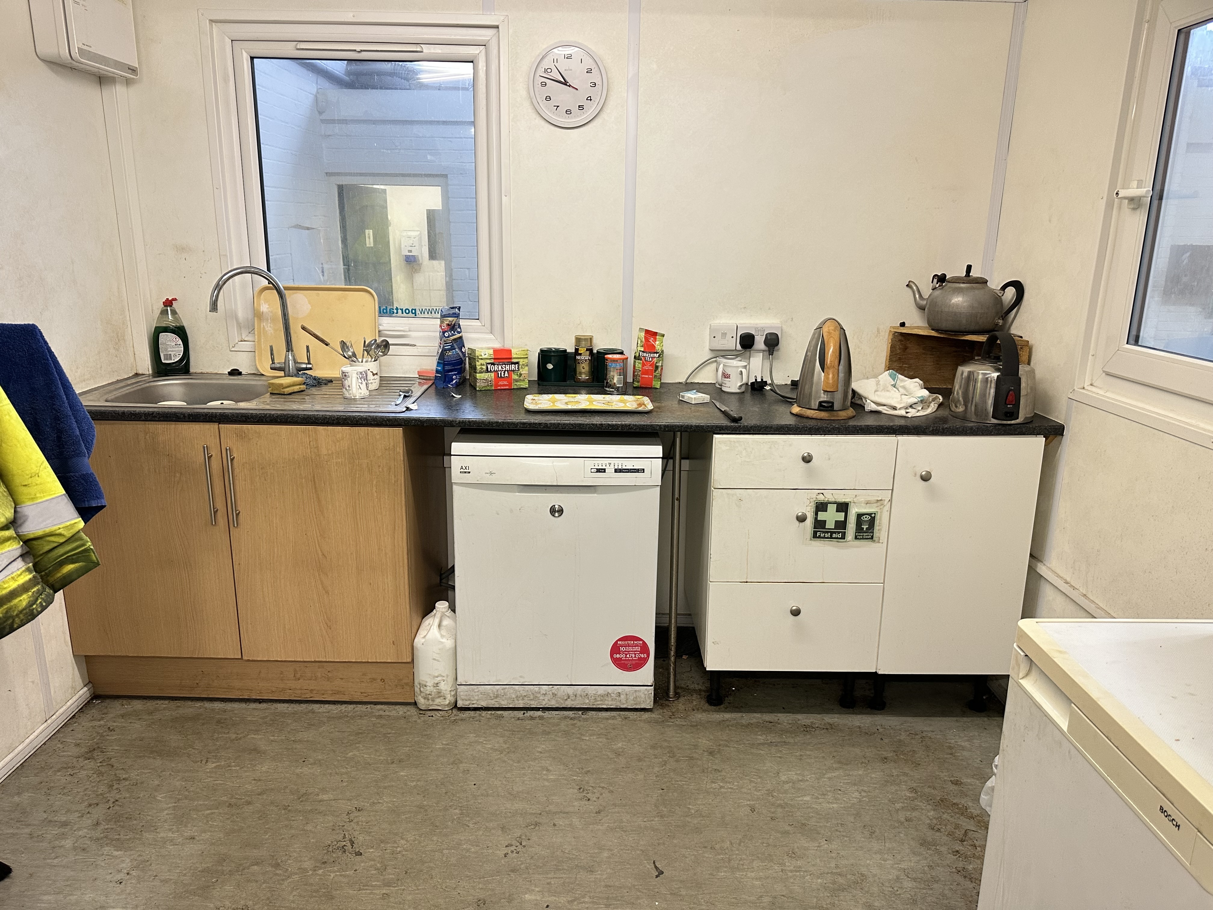Portable Offices "Portakabin" Style Break Room