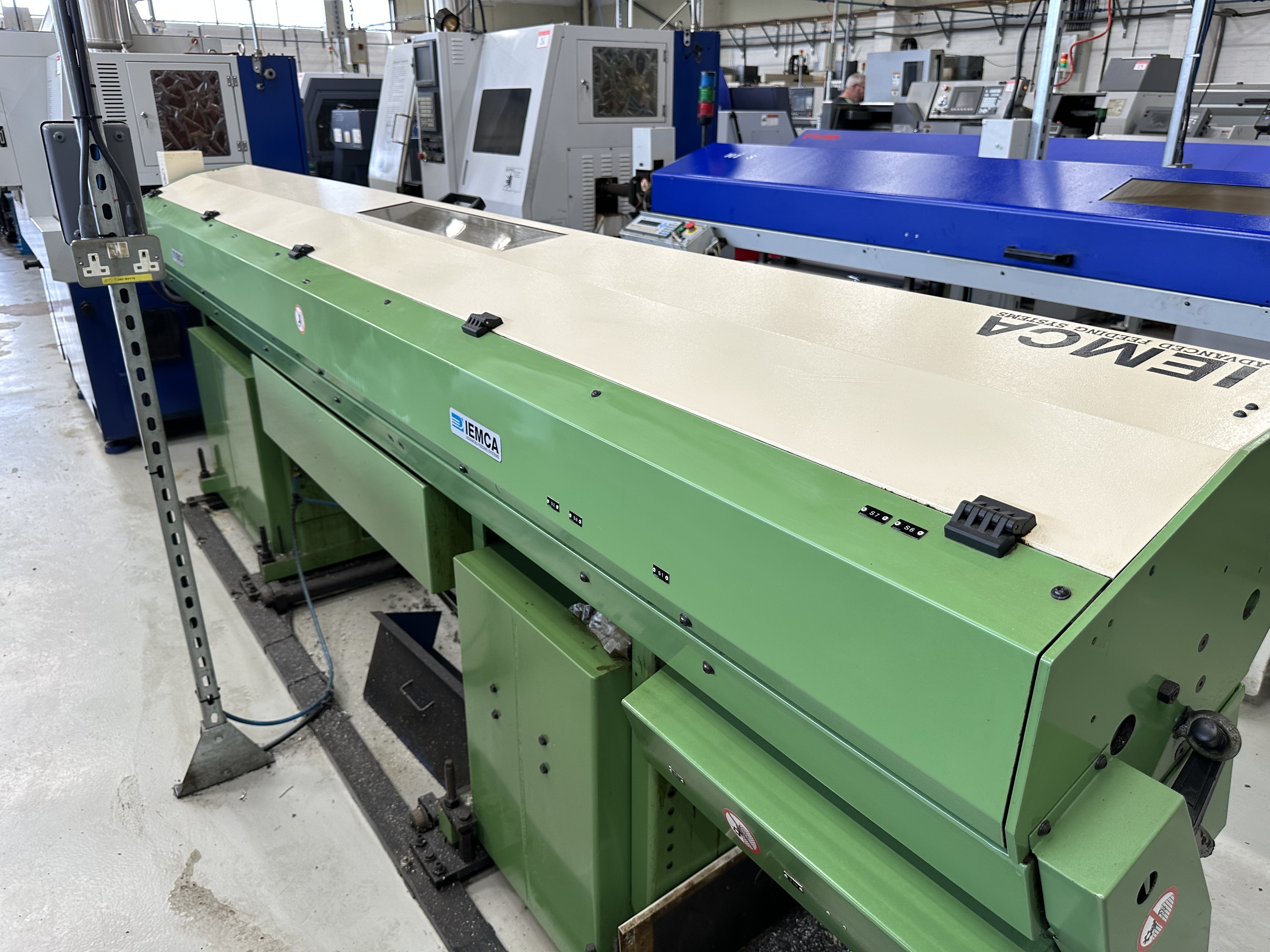 Hanwha SL12S Sliding Head Lathe 5 Axis Machine with Fanuc Series 18i-T CNC Control (2003)